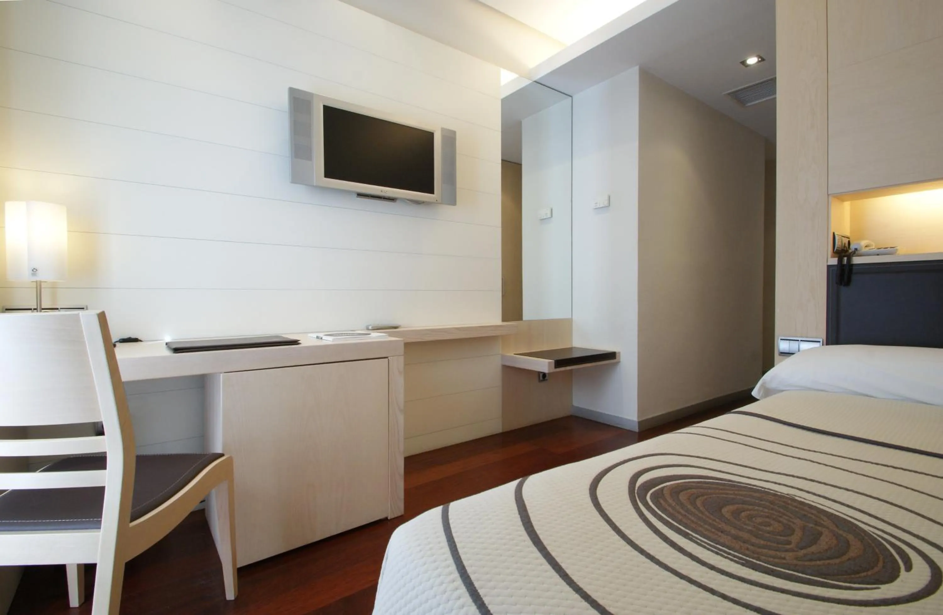 Photo of the whole room, Bed in Hotel Mozart