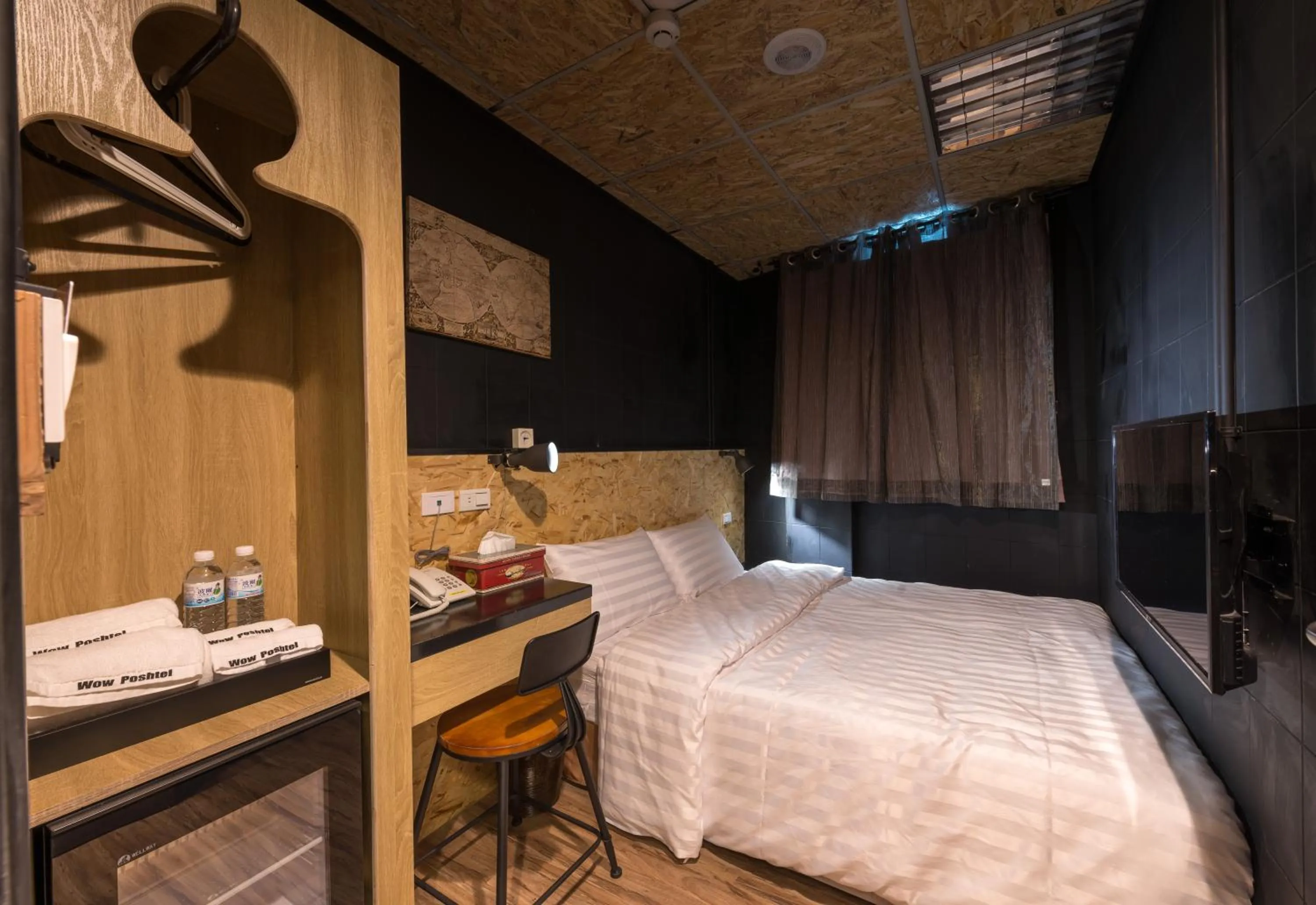 Bedroom, Bed in Beimen WOW Poshtel