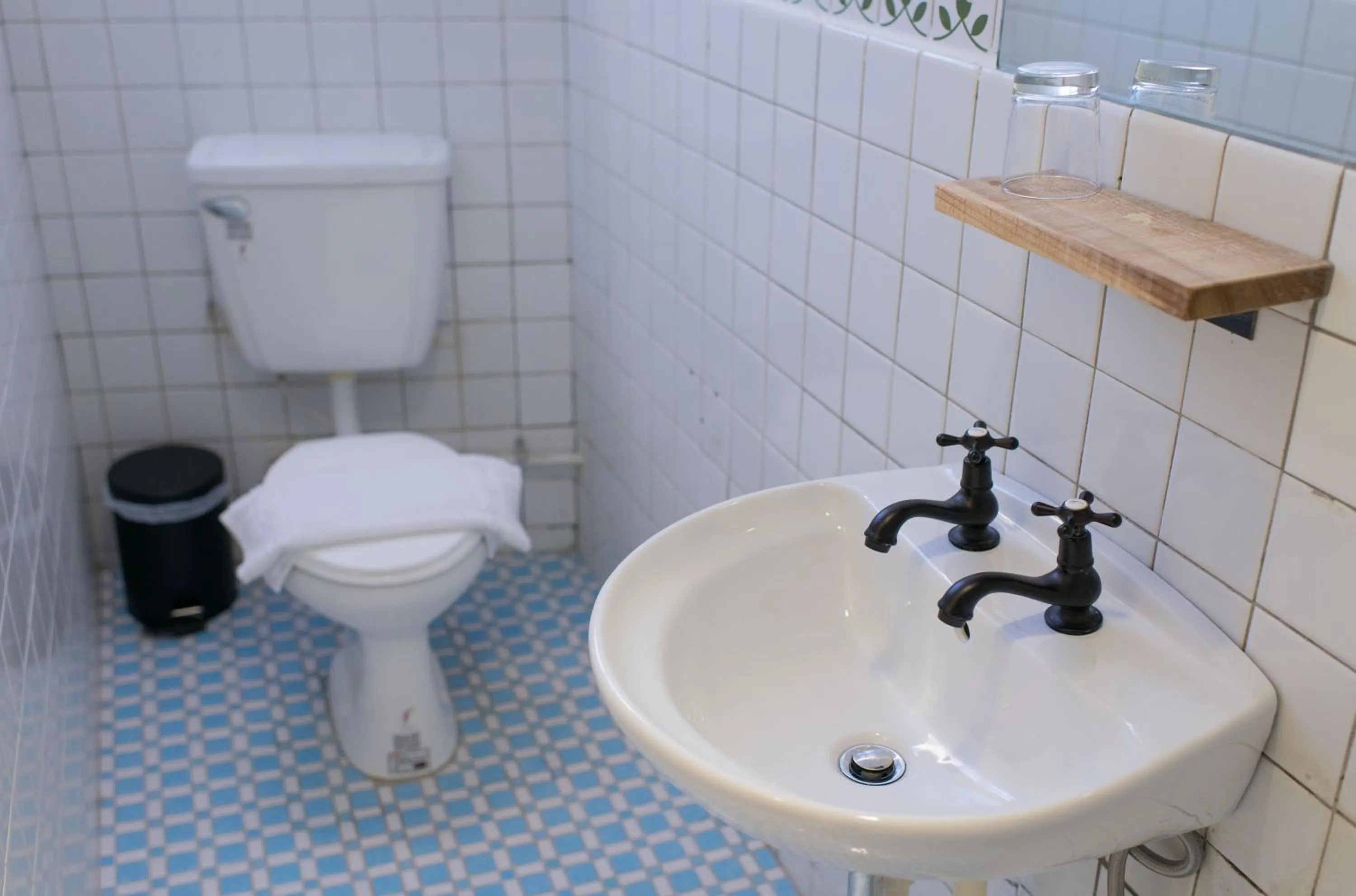 Bathroom in Beimen WOW Poshtel