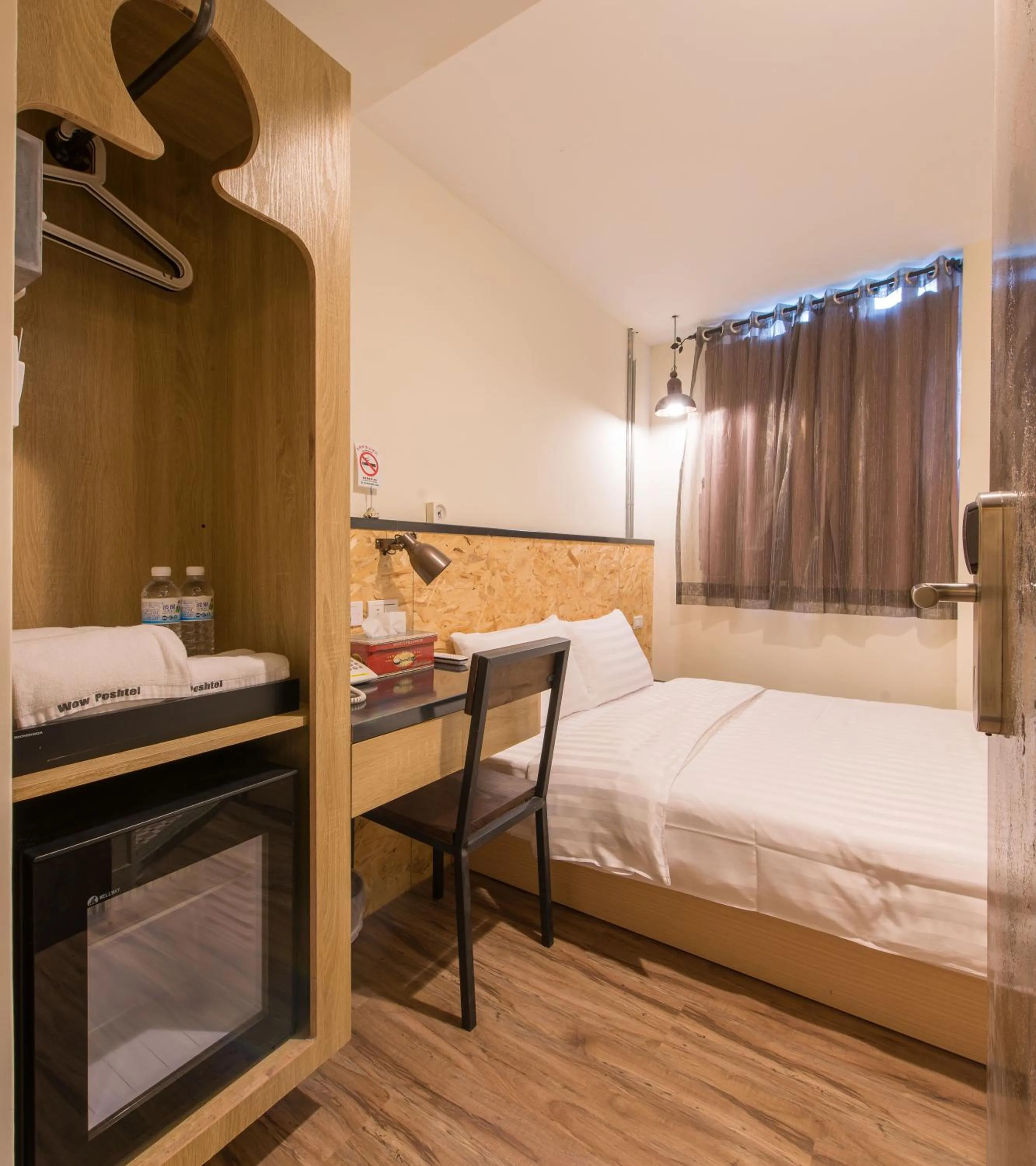 Bedroom, Bed in Beimen WOW Poshtel