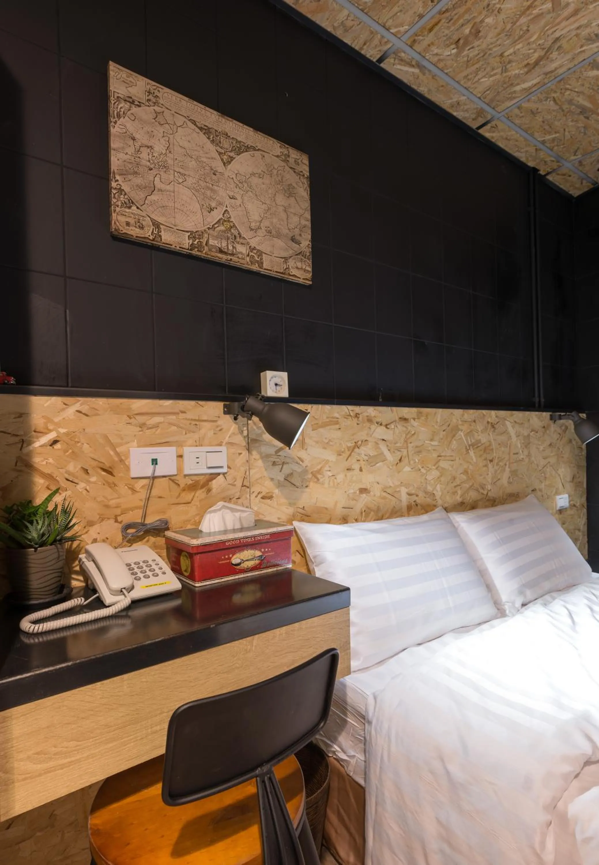 Bedroom, Bed in Beimen WOW Poshtel