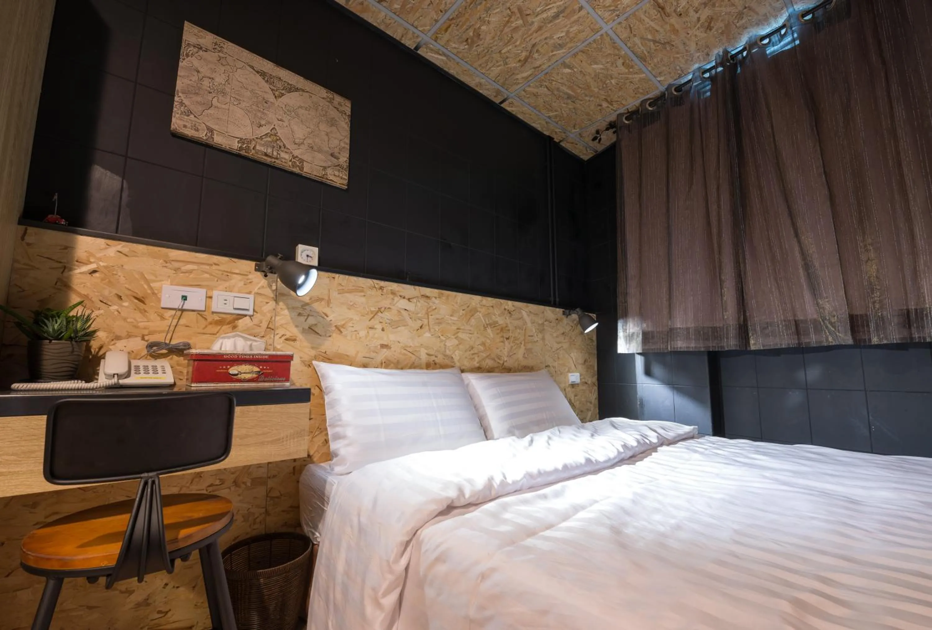 Bedroom, Bed in Beimen WOW Poshtel