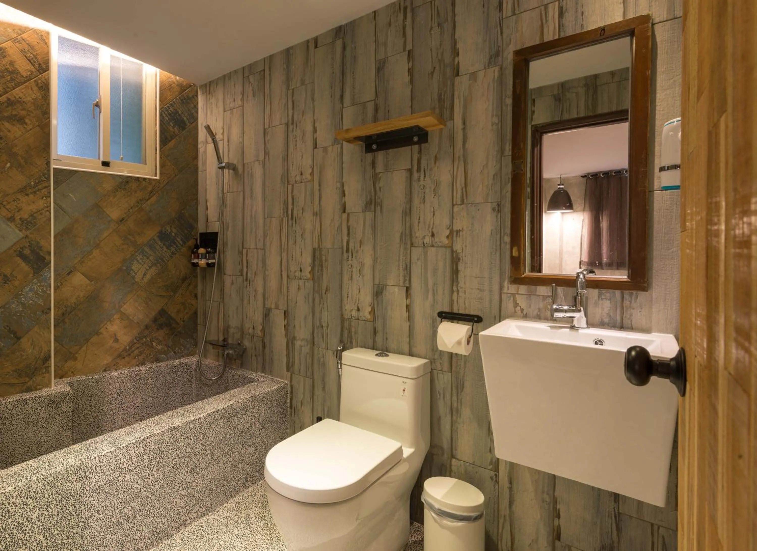 Bathroom in Beimen WOW Poshtel