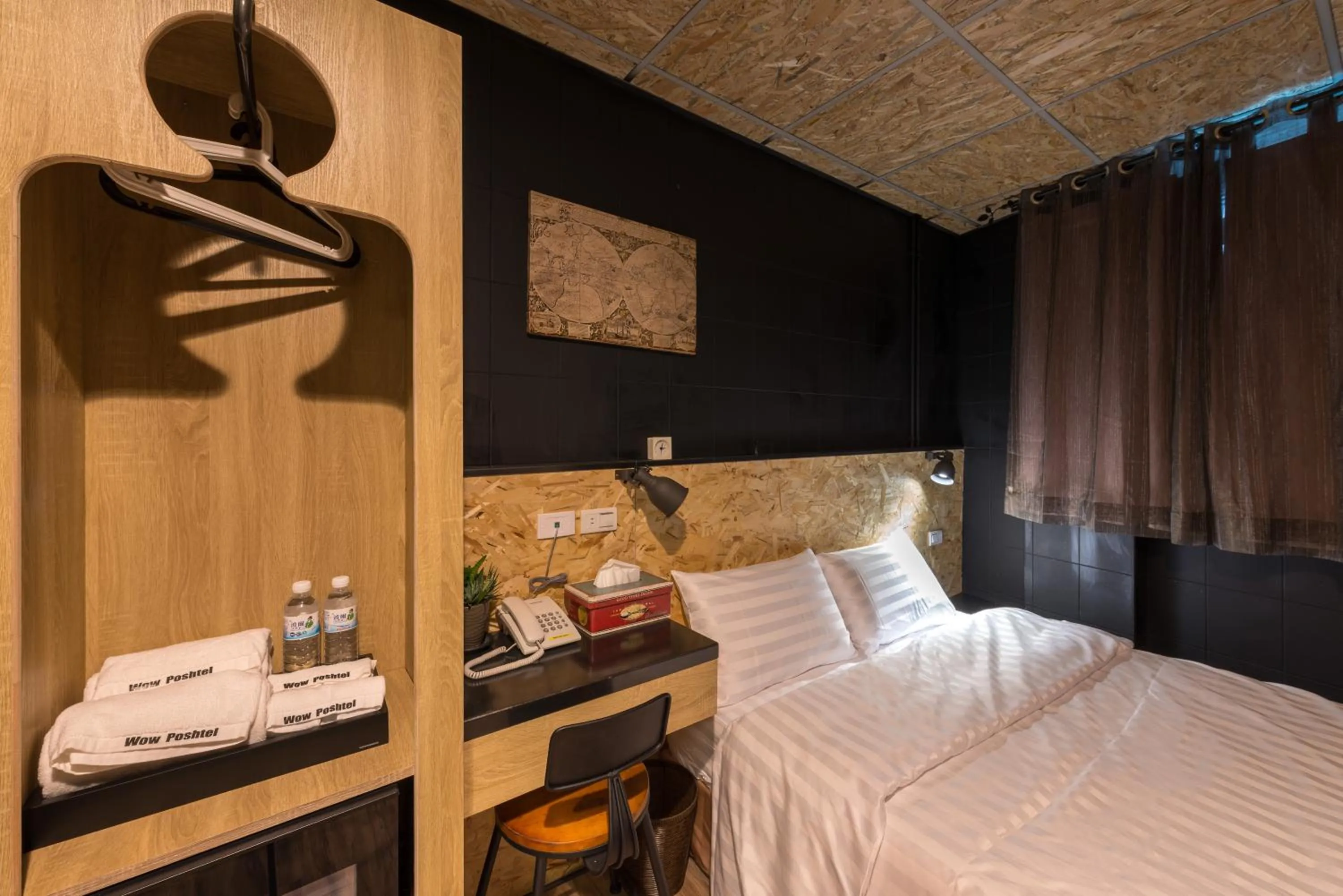 Bedroom, Bed in Beimen WOW Poshtel