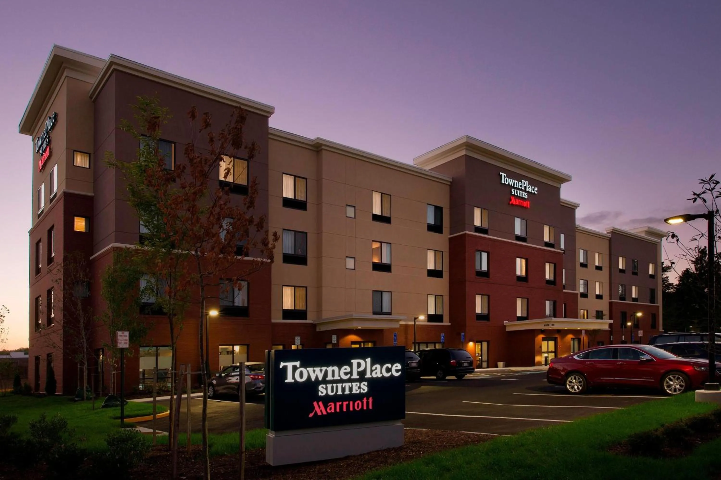 Property building in TownePlace Suites by Marriott Alexandria Fort Belvoir