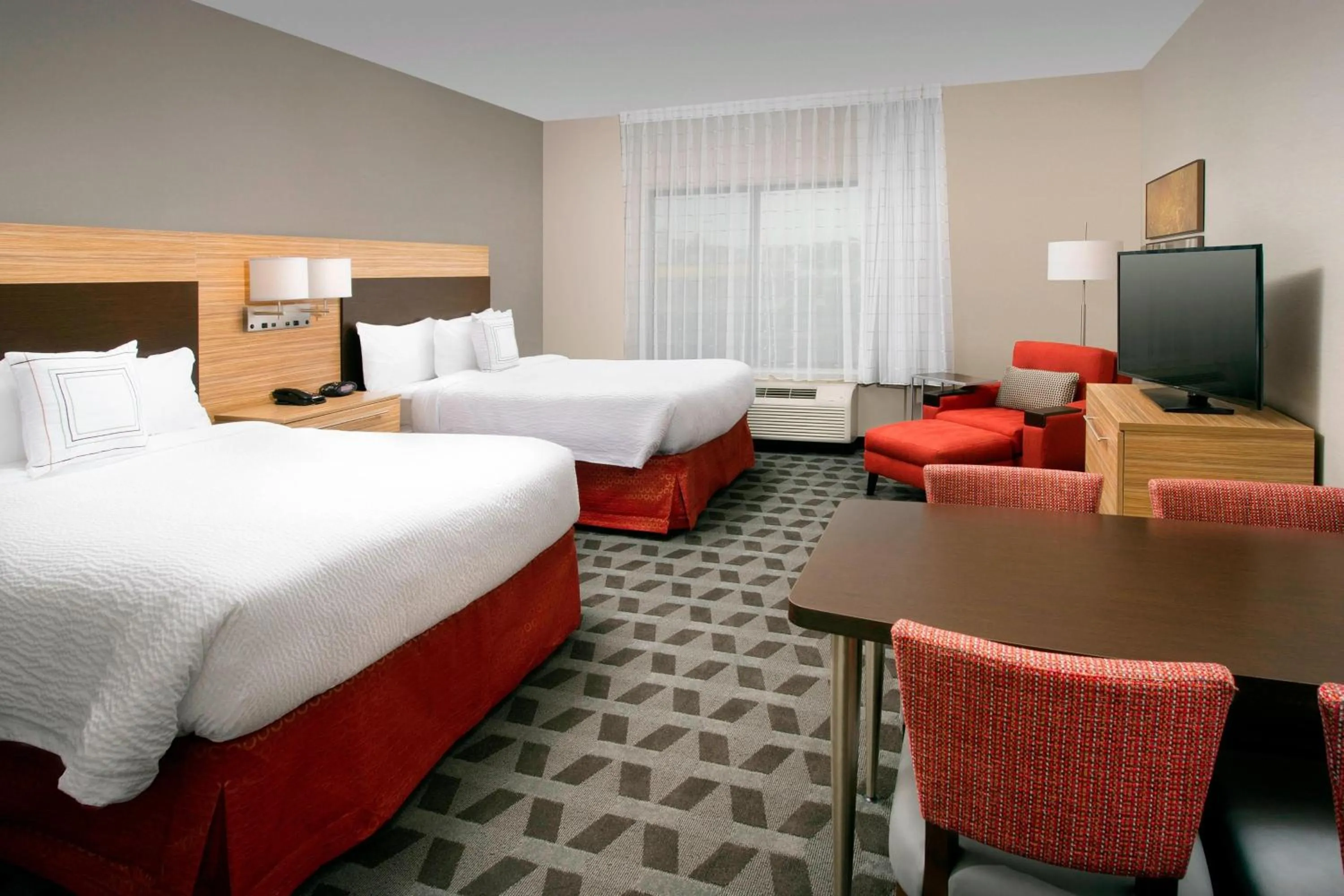 Photo of the whole room, Bed in TownePlace Suites by Marriott Alexandria Fort Belvoir