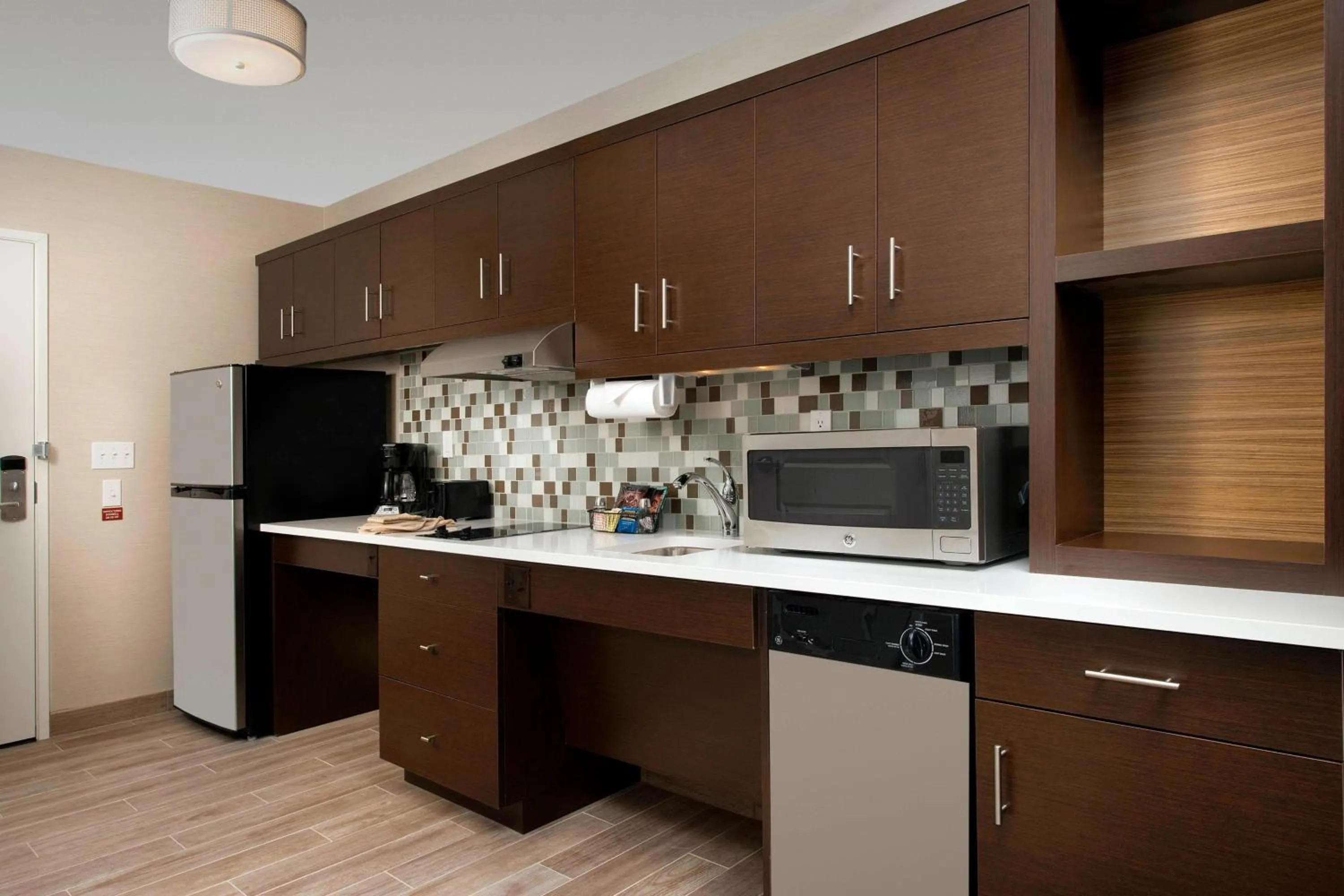 Kitchen or kitchenette in TownePlace Suites by Marriott Alexandria Fort Belvoir