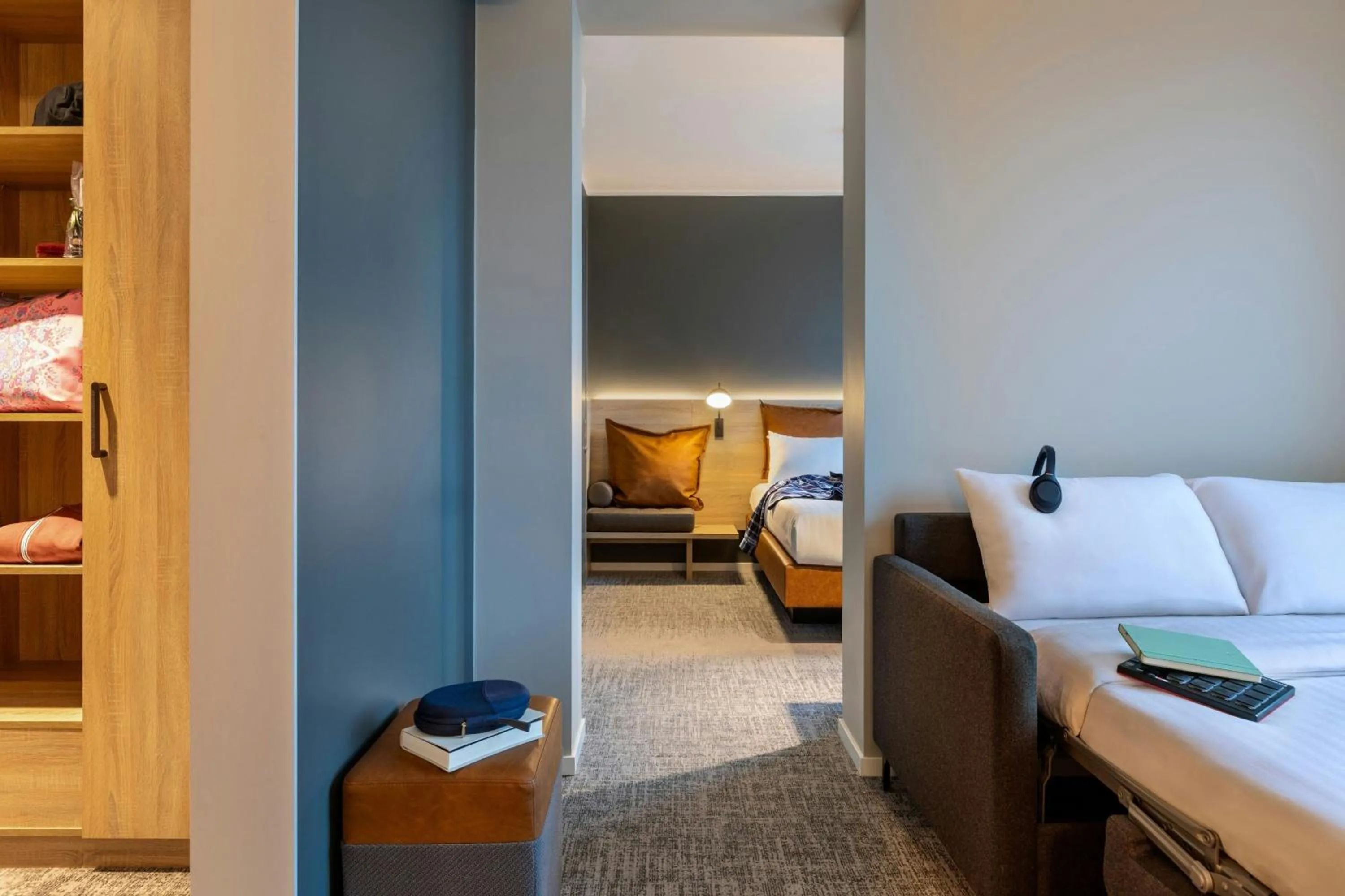 Photo of the whole room, Bed in Moxy Berlin Ostbahnhof