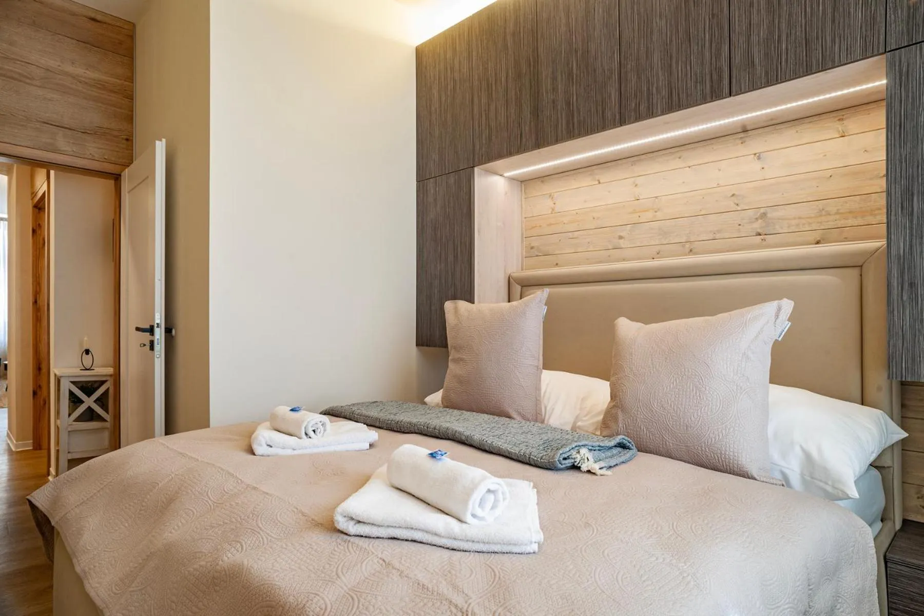 Bed in STING Boutique Apartments