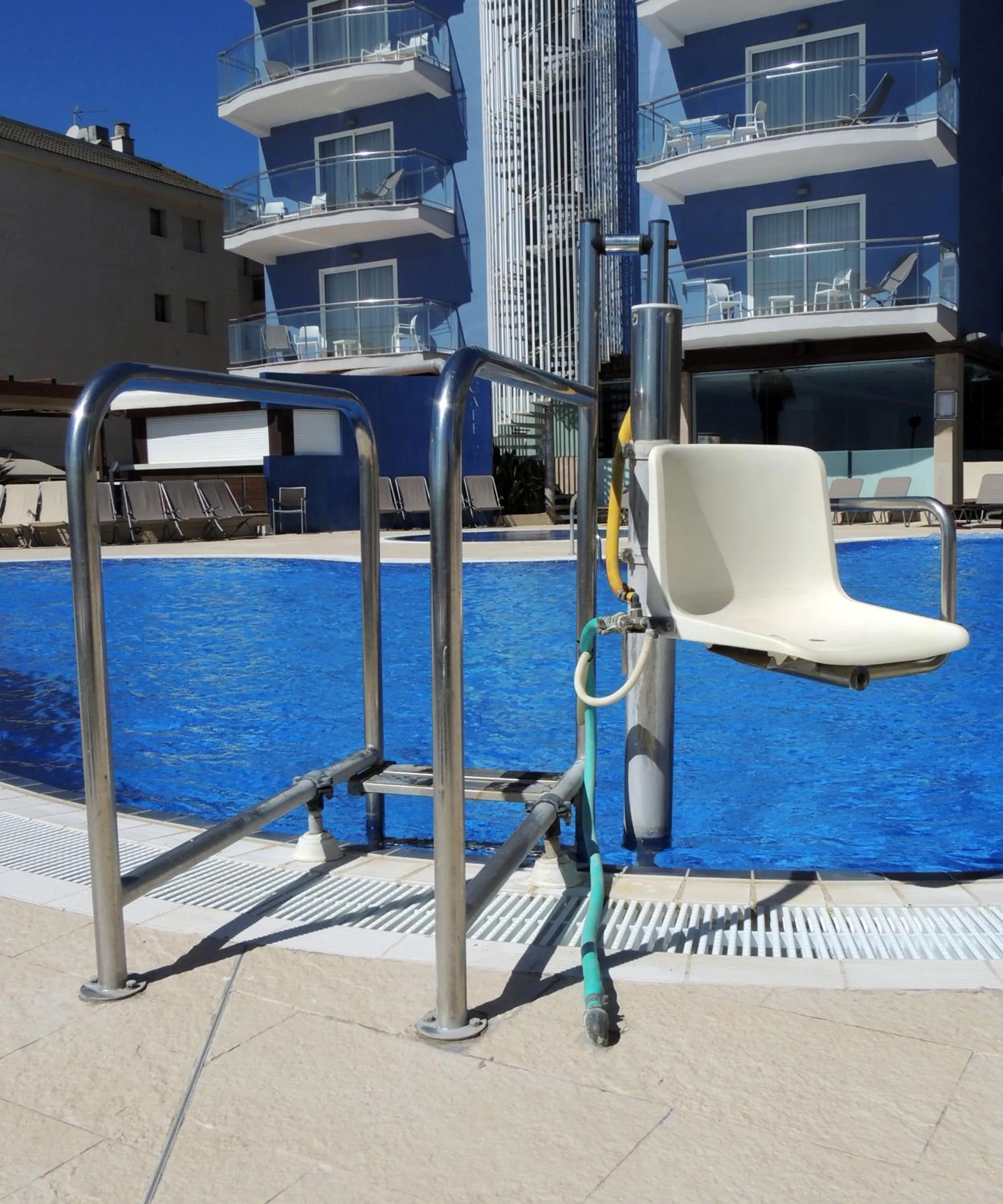 Facility for disabled guests in Apartamentos Turísticos Augustus