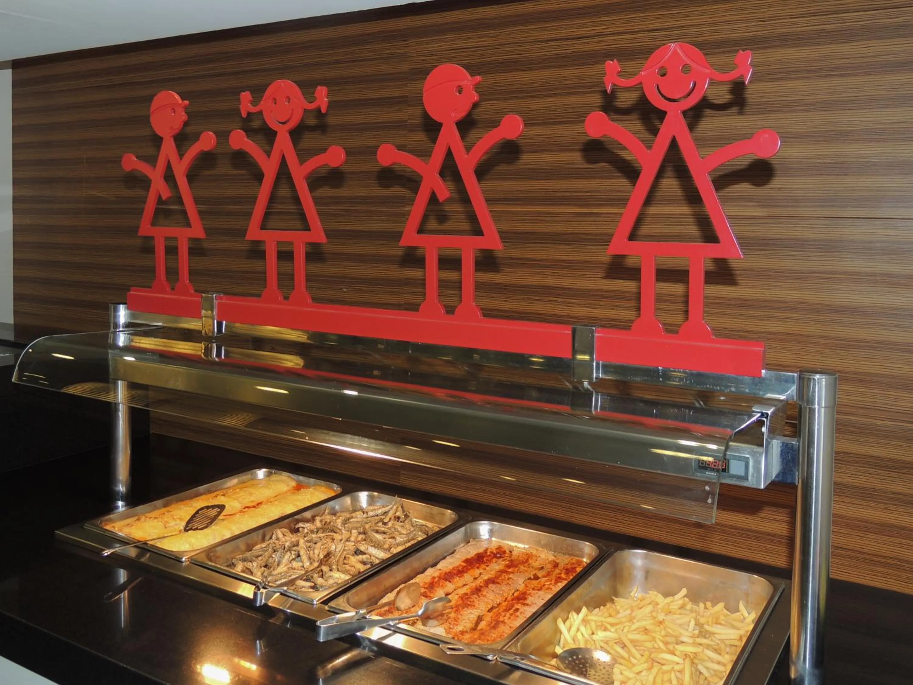 Restaurant/places to eat in Apartamentos Turísticos Augustus