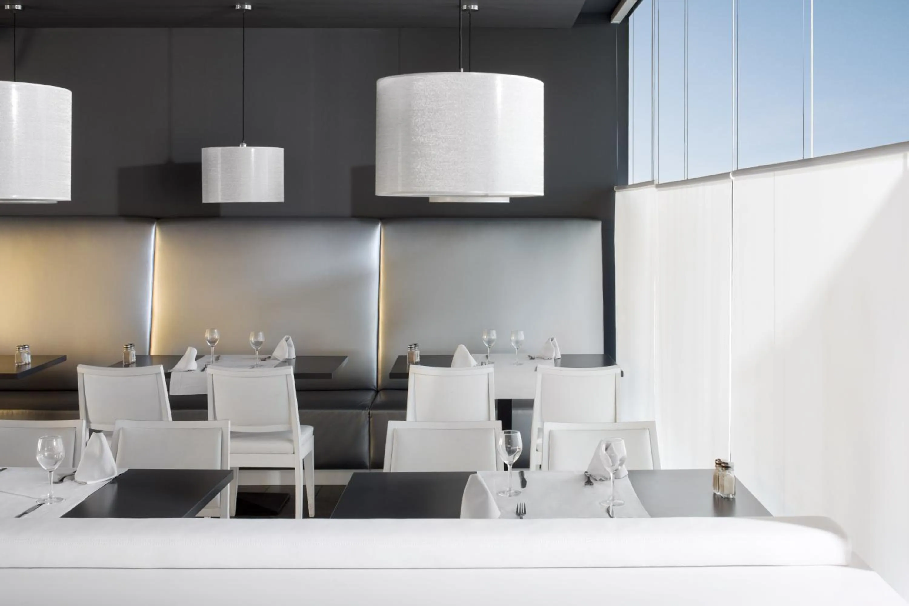 Restaurant/places to eat in Apartamentos Turísticos Augustus