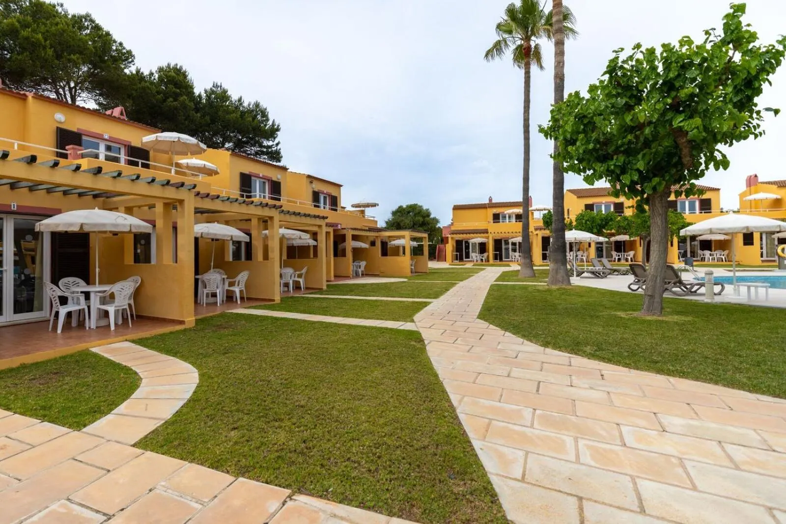 Property building in Apartamentos Ses Anneres