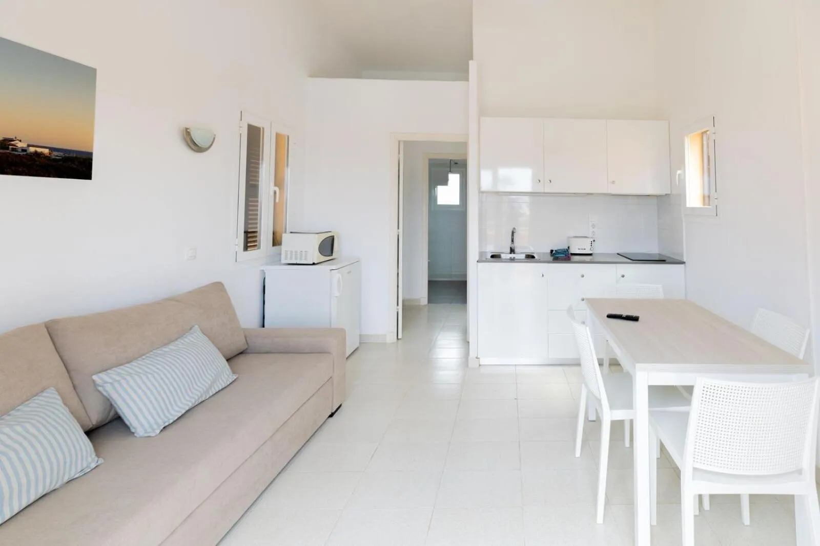 Kitchen or kitchenette in Apartamentos Ses Anneres