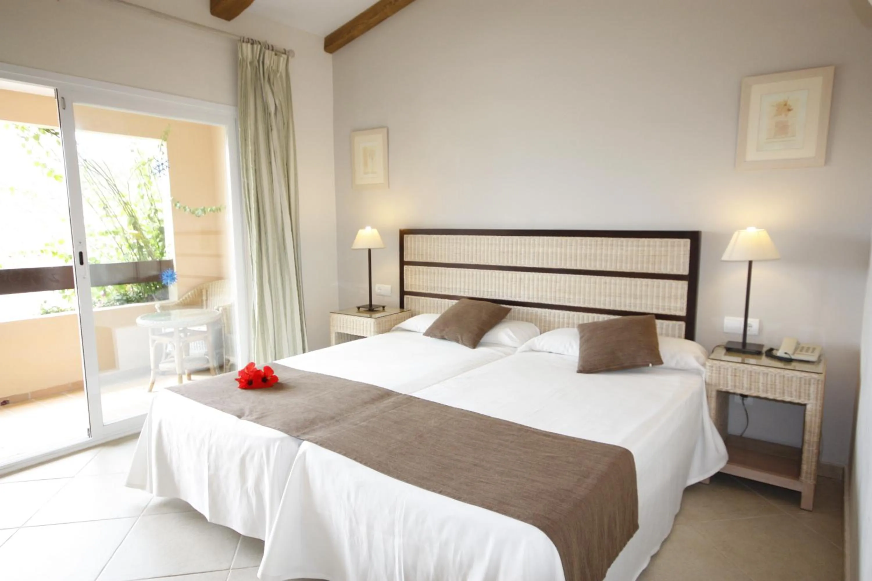 Photo of the whole room, Bed in FERGUS Club Europa