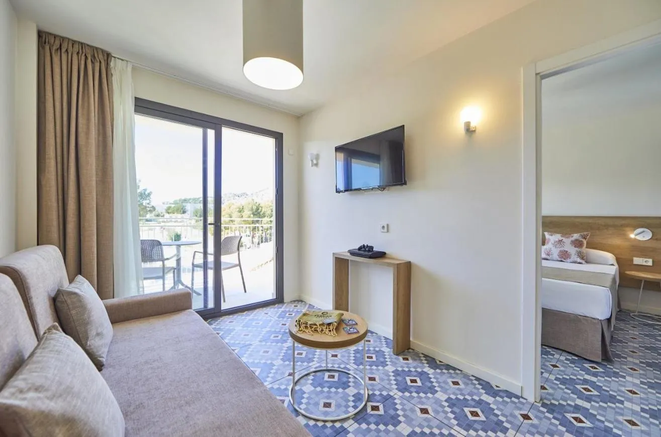 Living room, Bed in FERGUS Club Europa