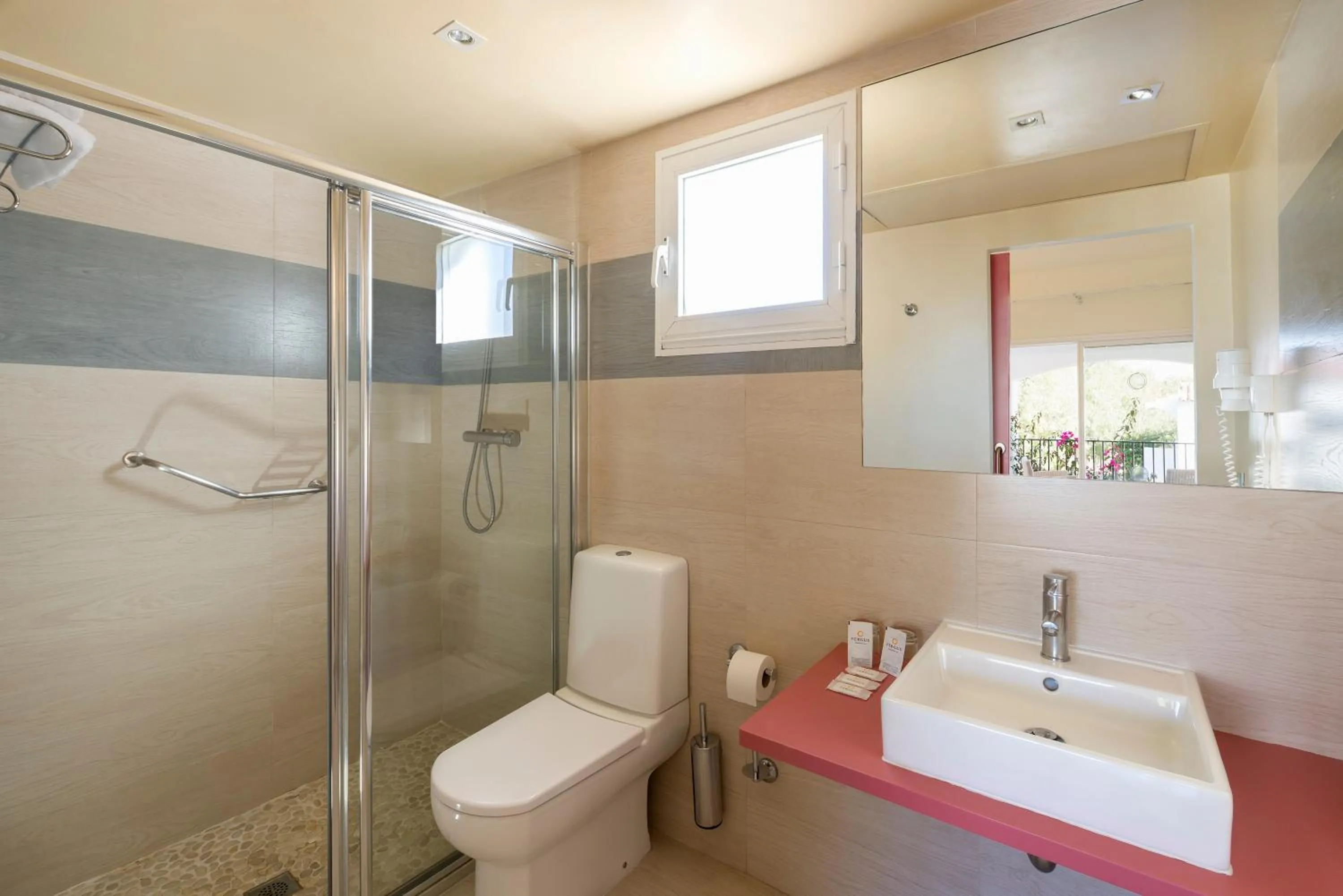 Bathroom in FERGUS Club Europa