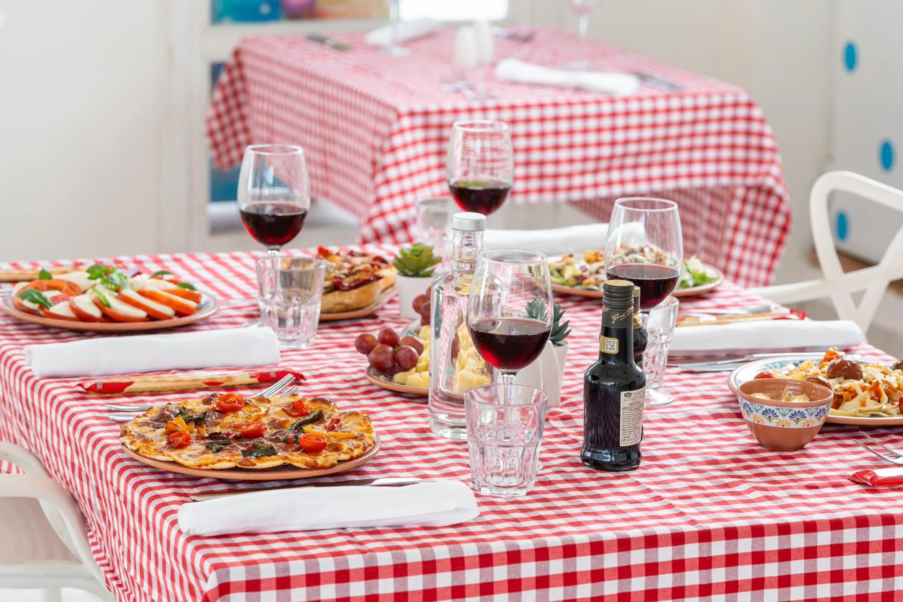 Restaurant/places to eat in FERGUS Club Europa