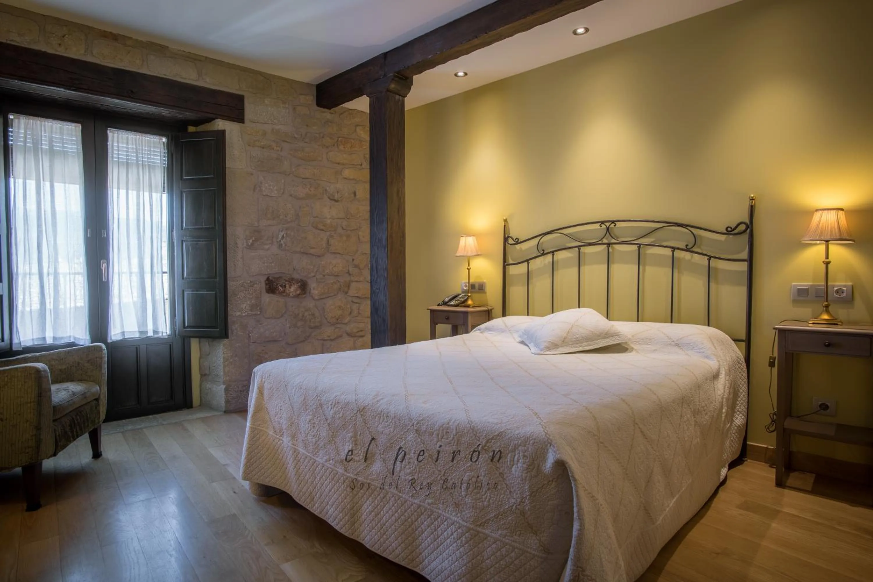 Decorative detail, Bed in El Peiron