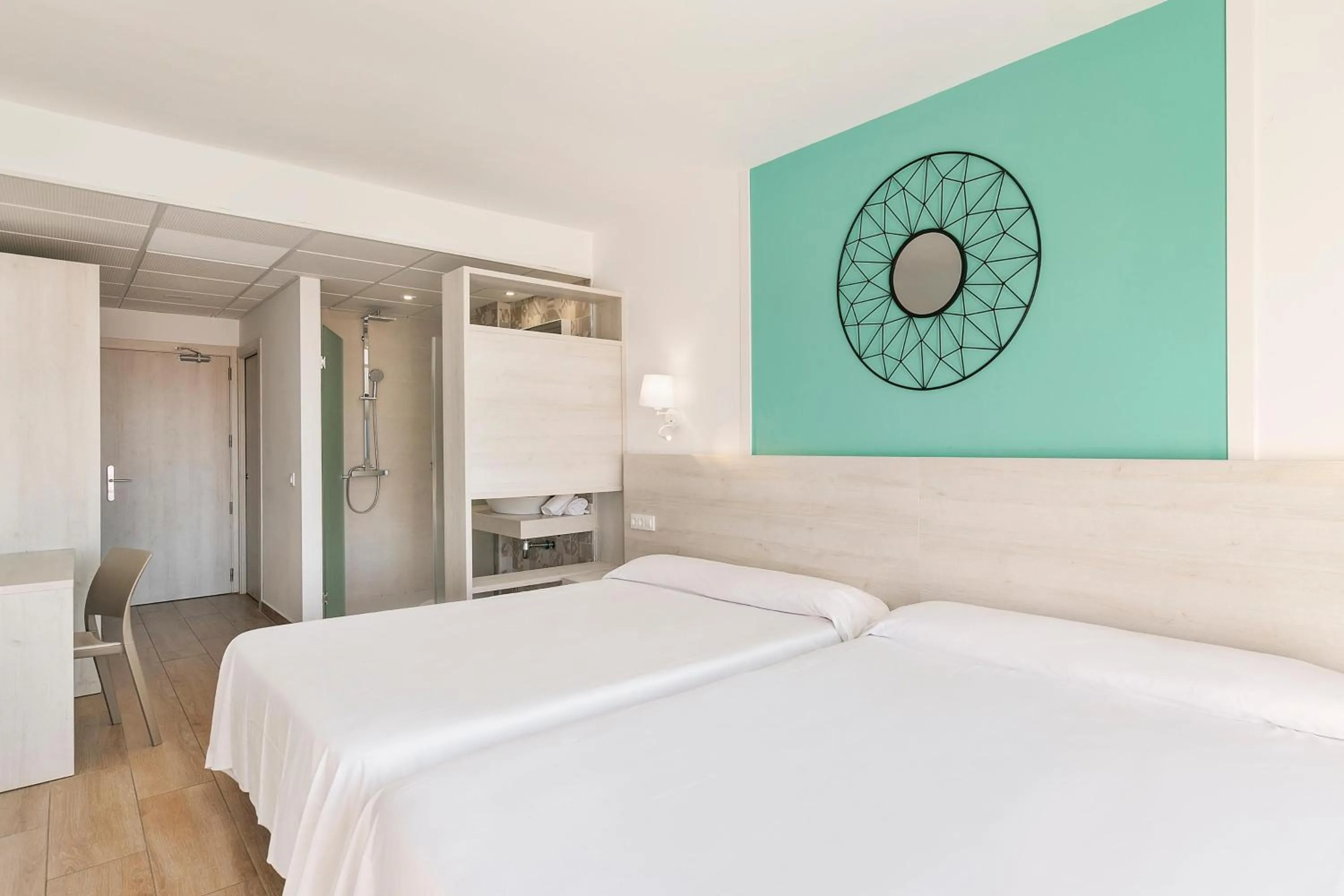 Photo of the whole room, Bed in Hotel Best Lloret Splash