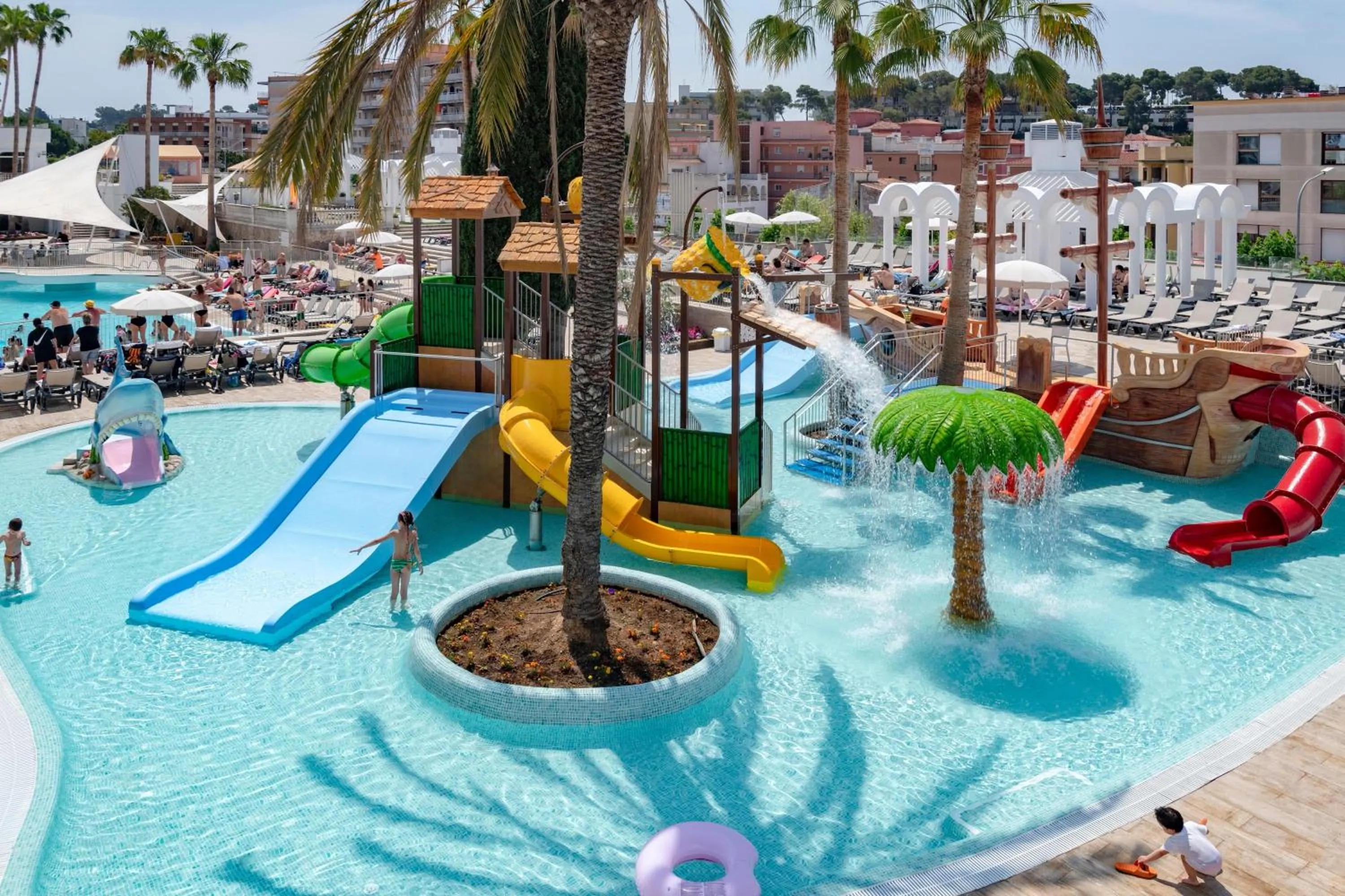 Swimming pool in Hotel Best Lloret Splash