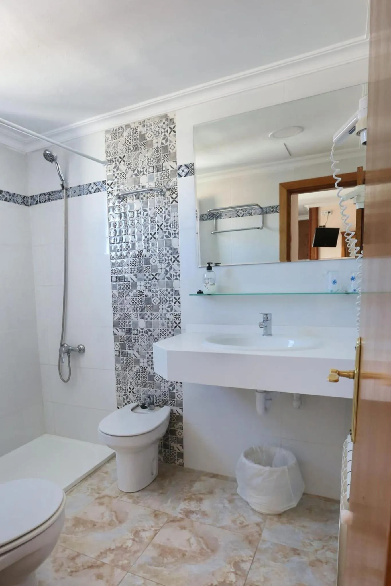 Shower in Hotel Manaus