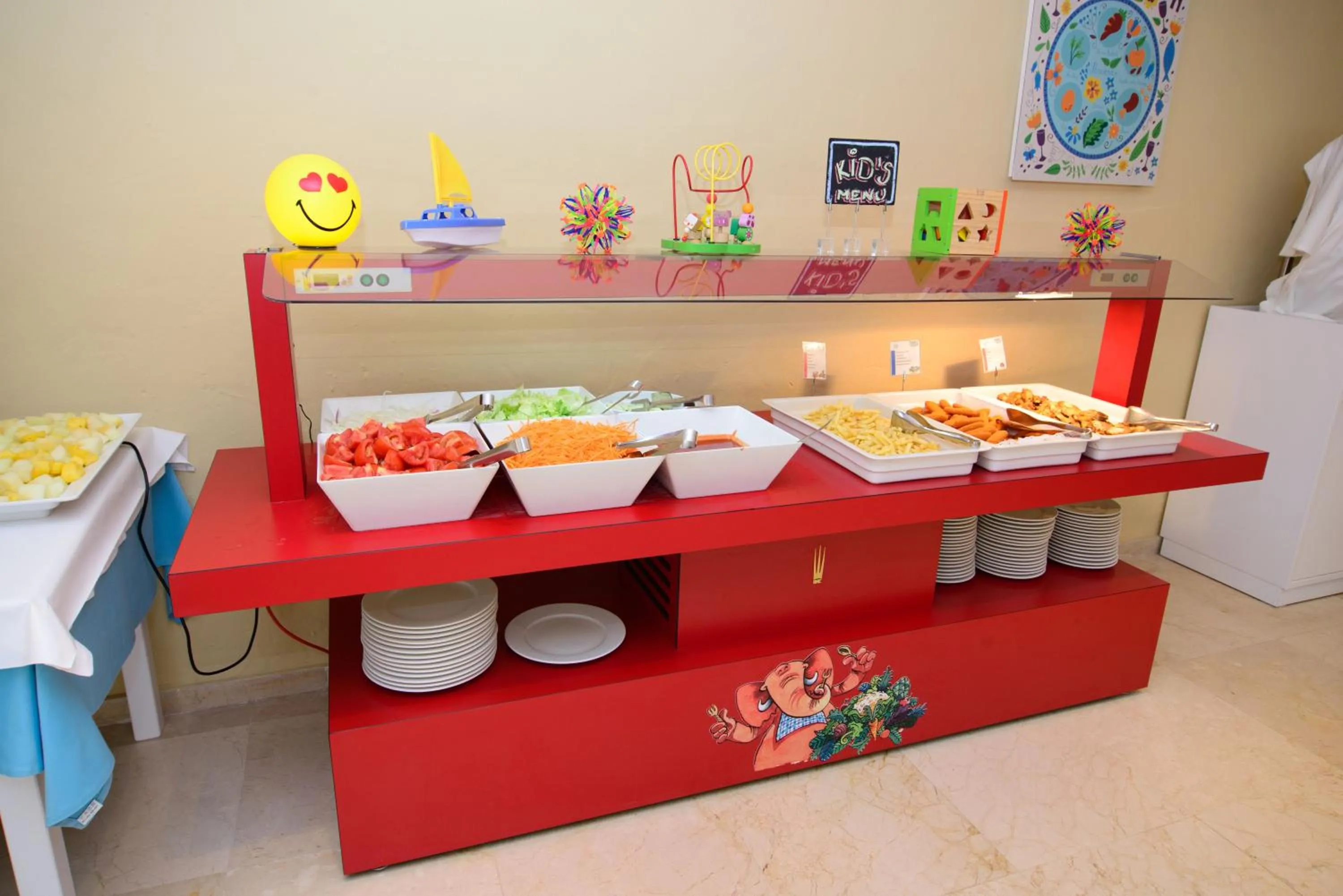 Restaurant/places to eat in Cala Llenya Resort Ibiza