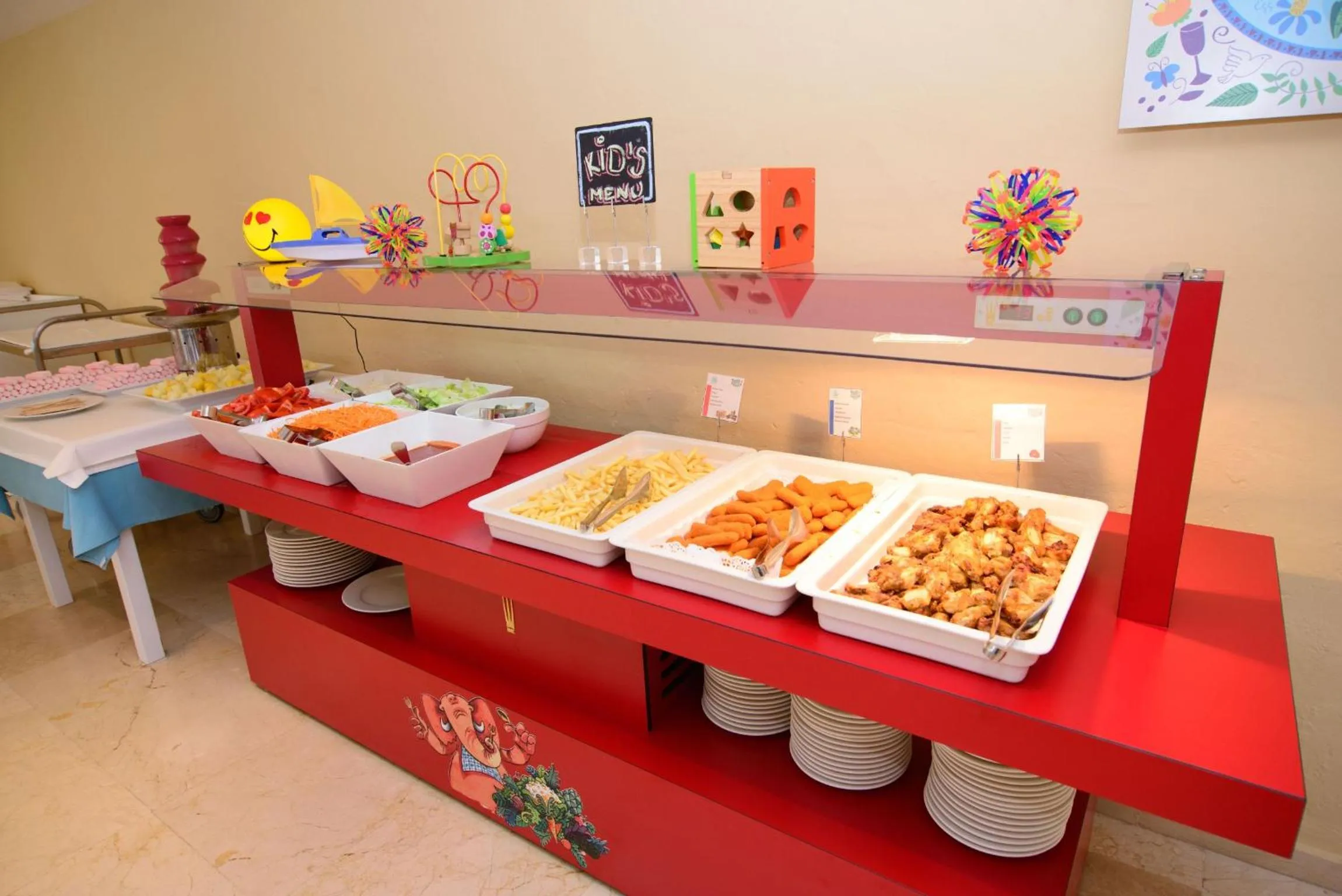 Food and drinks in Cala Llenya Resort Ibiza