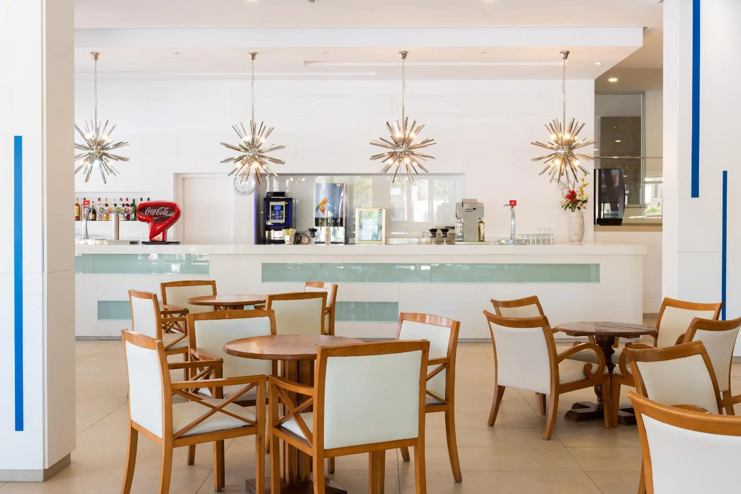 Lounge or bar in Globales Maioris