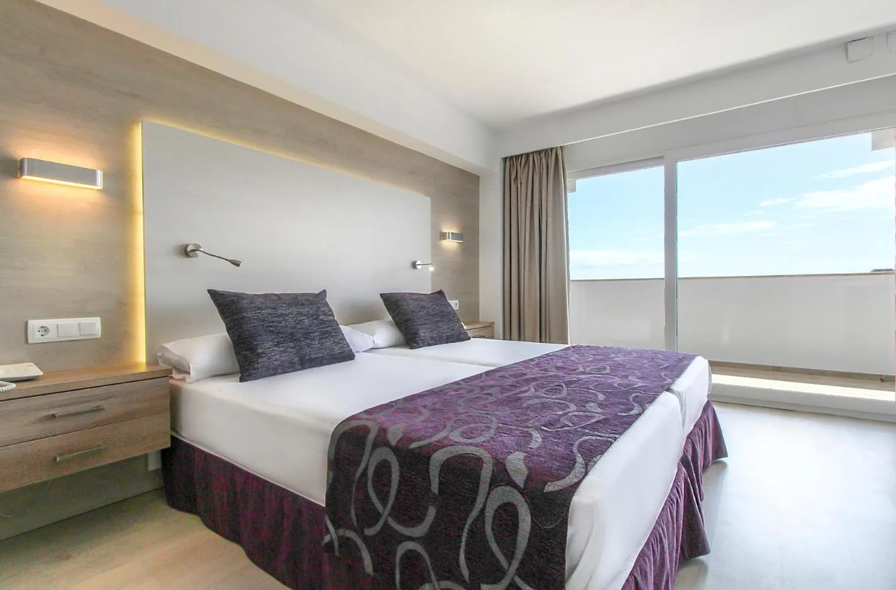 Bed in Globales Panamá - Adults Only