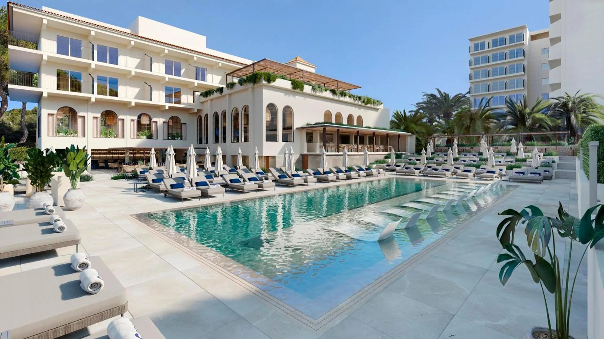 Swimming pool in Smy Portocolom