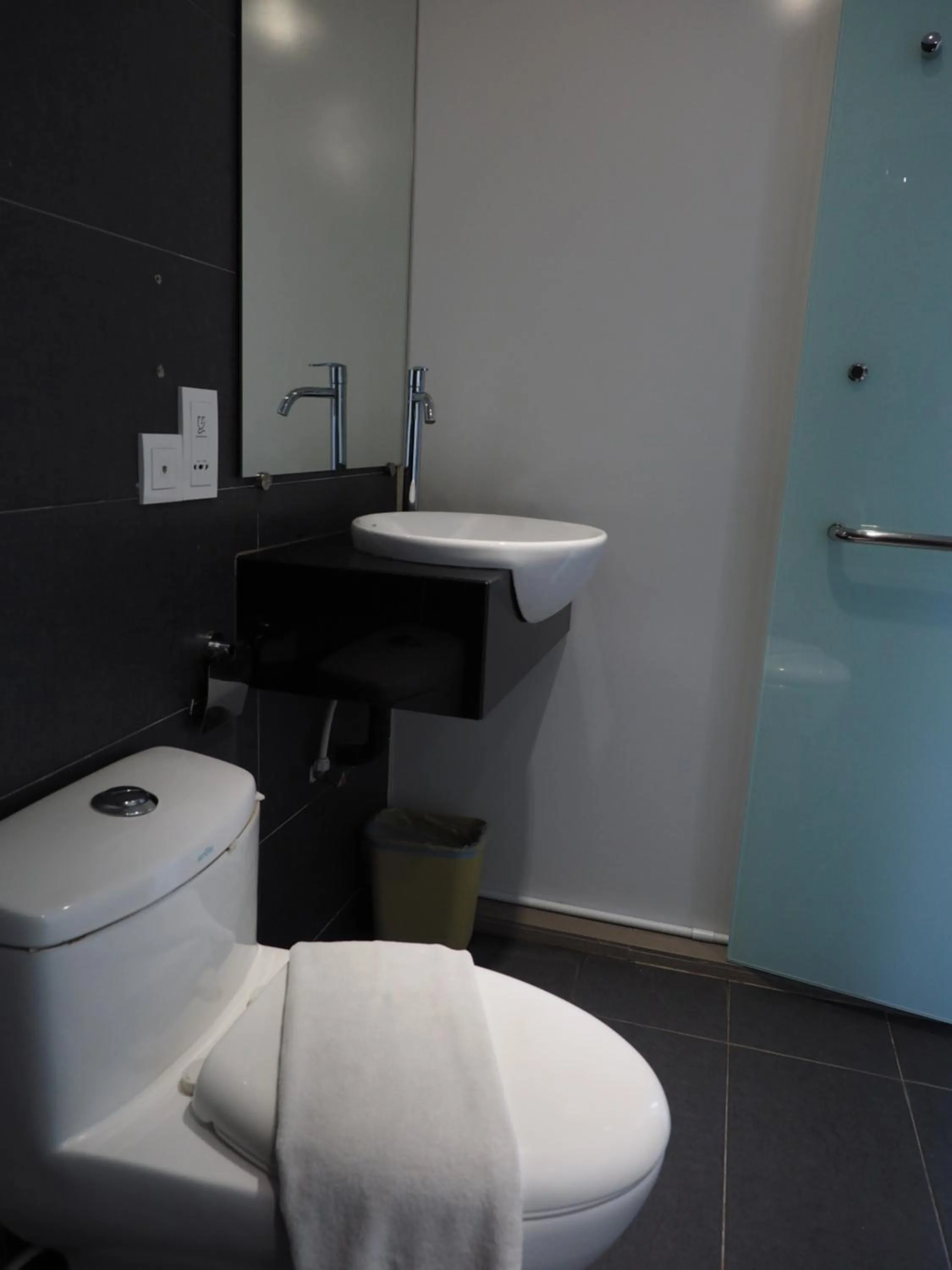 Bathroom in Mornington Hotel Medan Ipoh