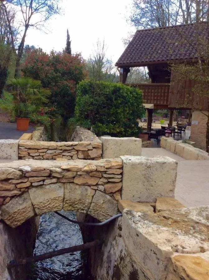 Patio in Le Moulin du Porteil