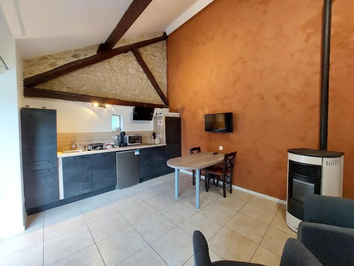 kitchen in Le Moulin du Porteil