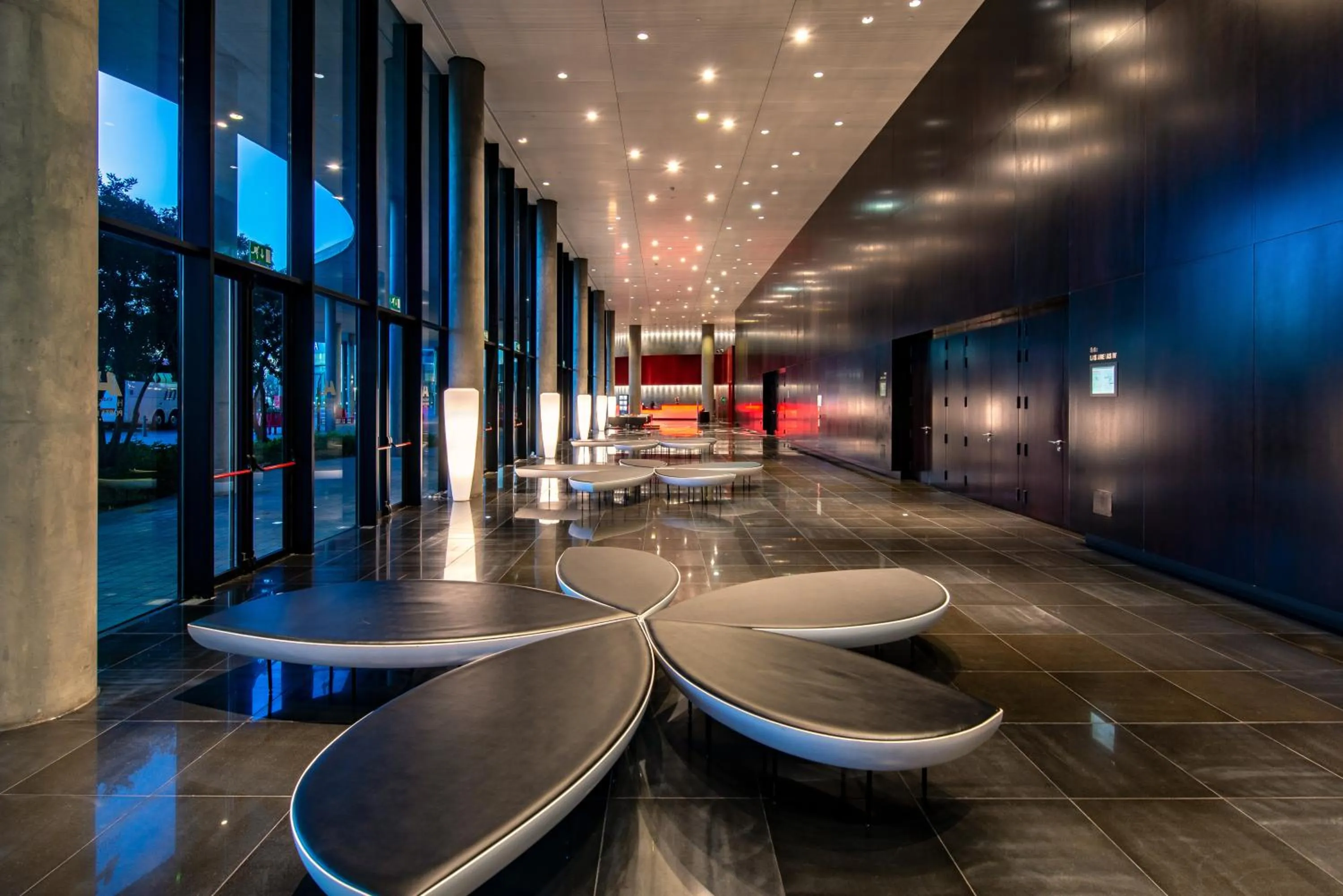 Lobby or reception in Hotel Porta Fira 4* Sup