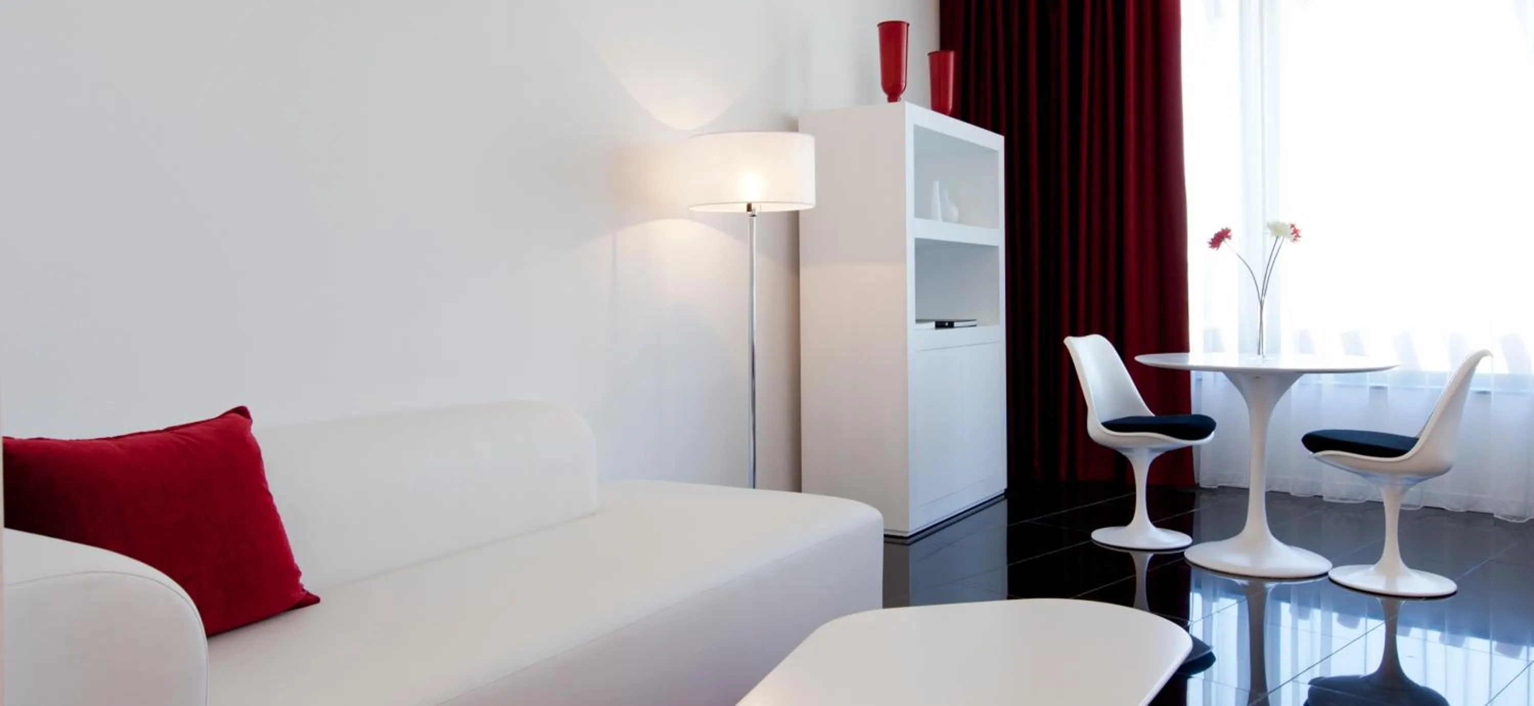 Seating area in Hotel Porta Fira 4* Sup