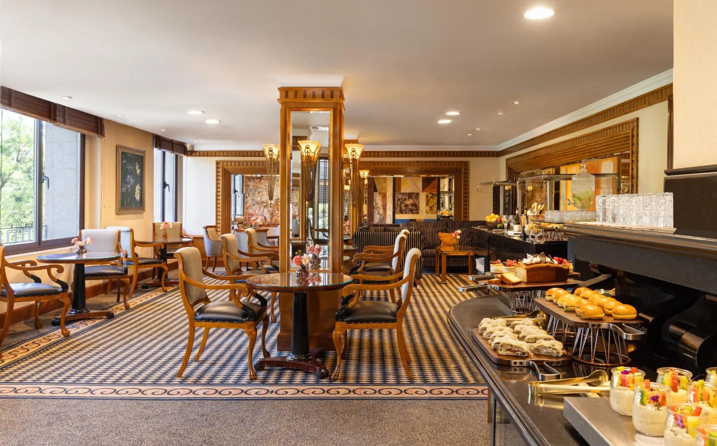 Living room in InterContinental Madrid by IHG