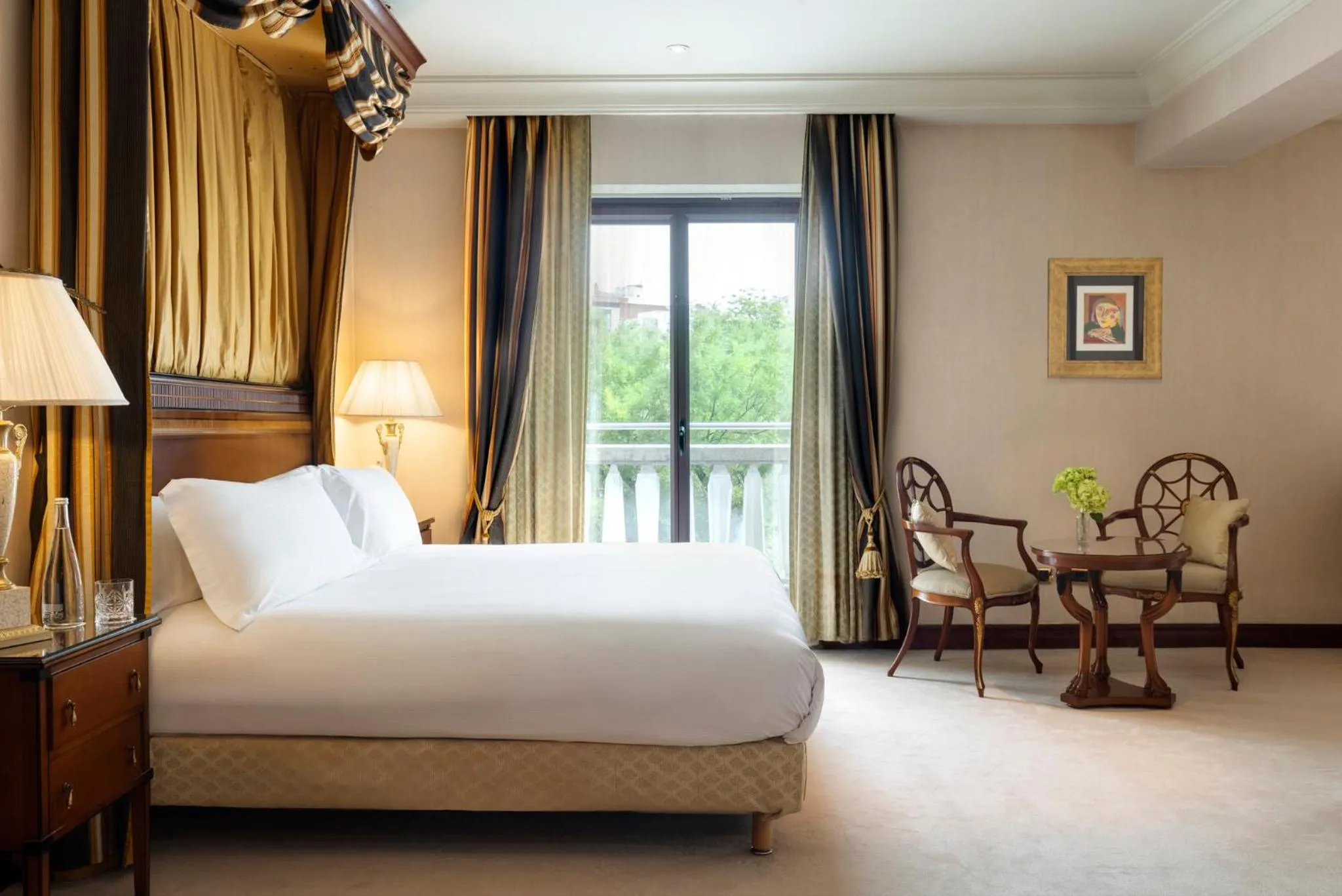 Bedroom, Bed in InterContinental Madrid by IHG