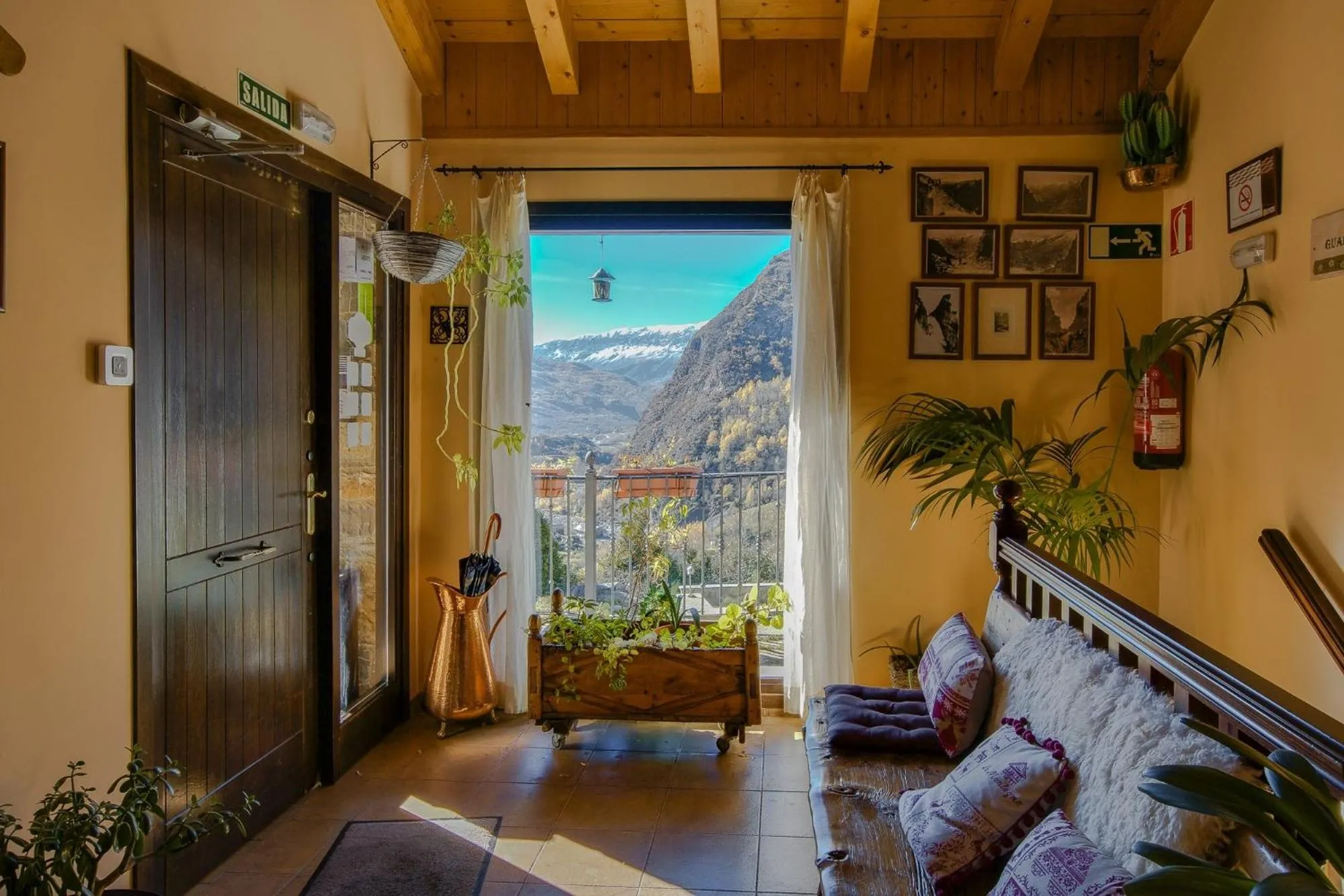 Lobby or reception in Hostal Parque Natural