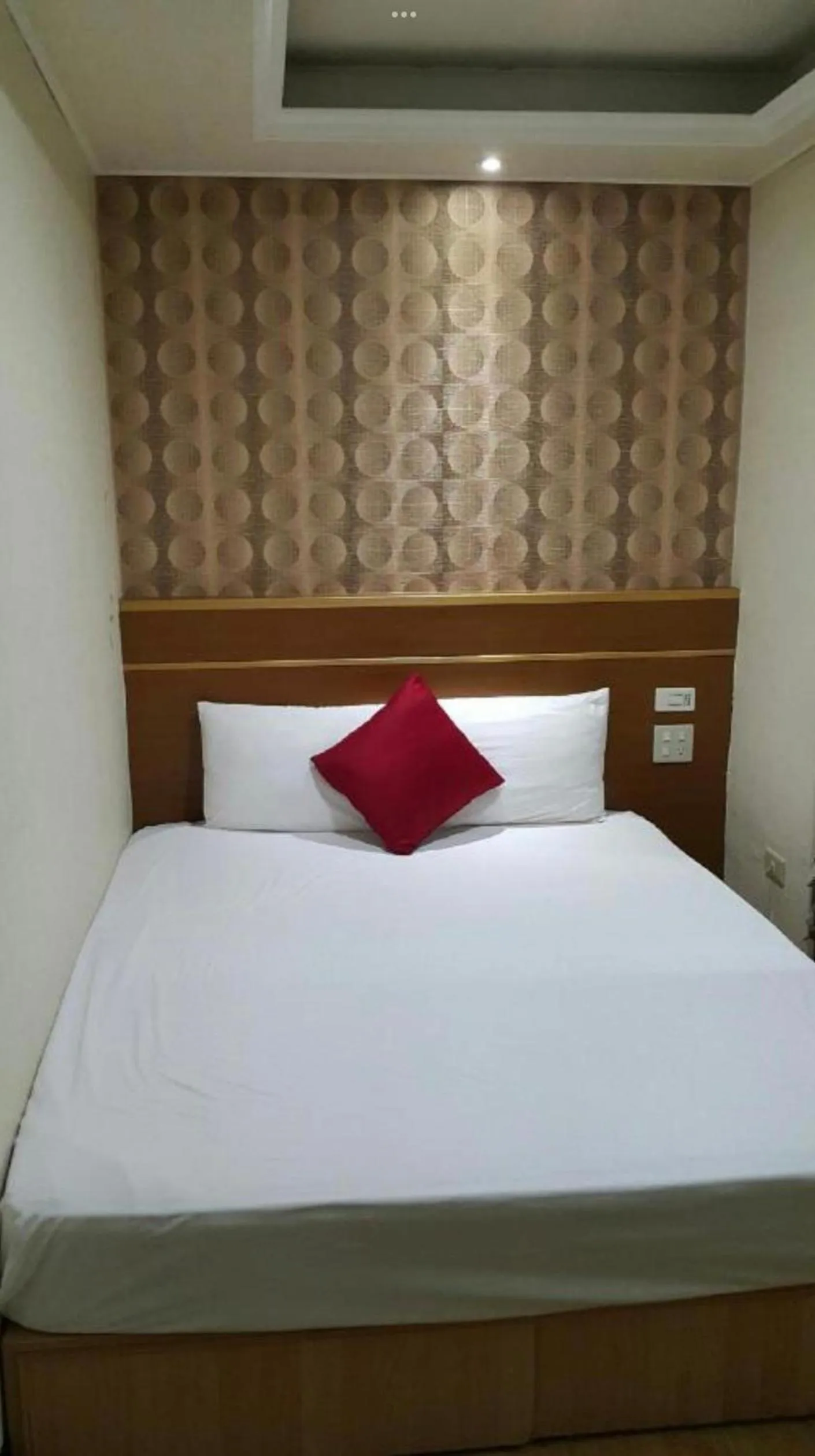 Bed in Mei Hua Hotel