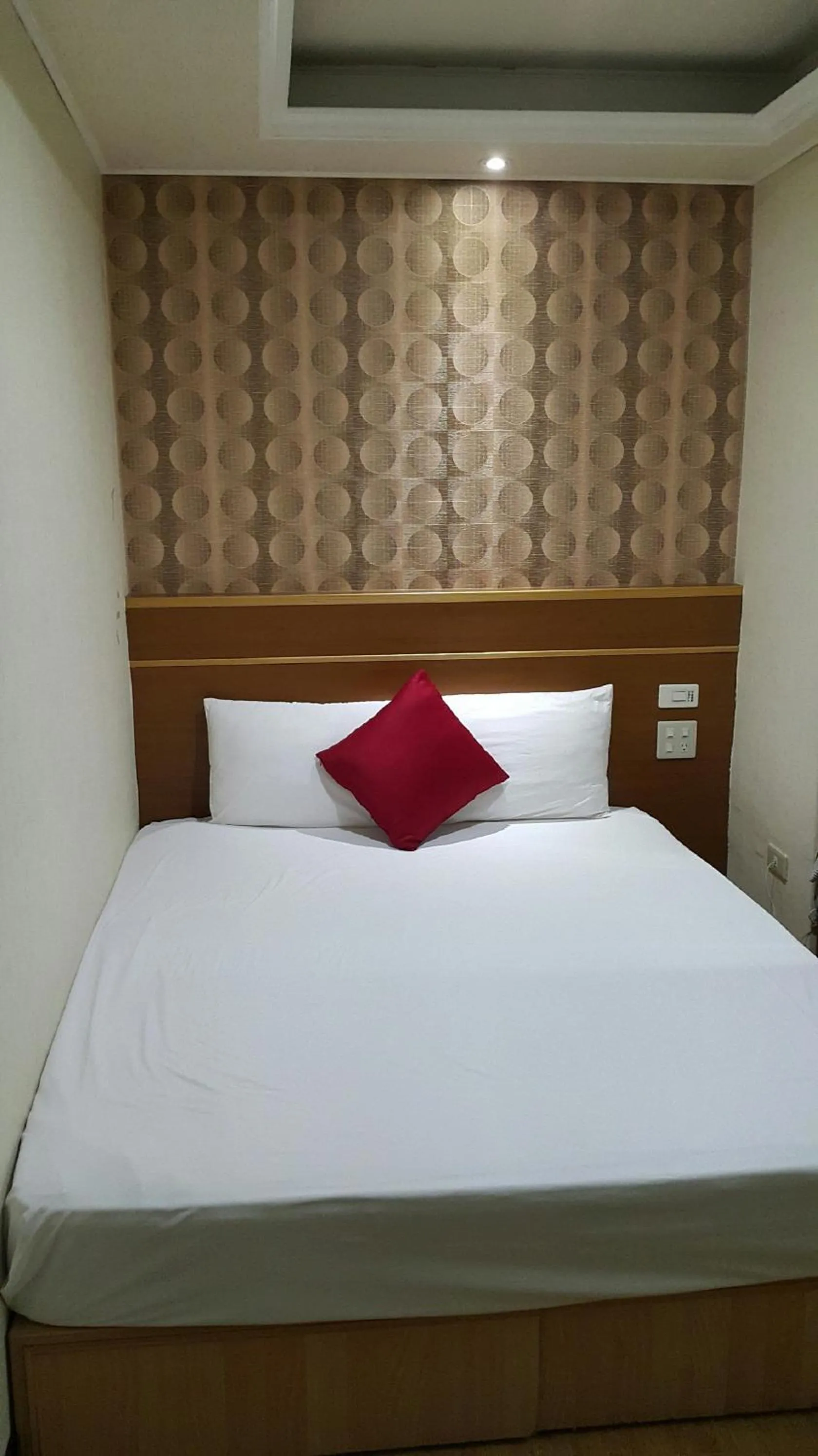 Bed in Mei Hua Hotel