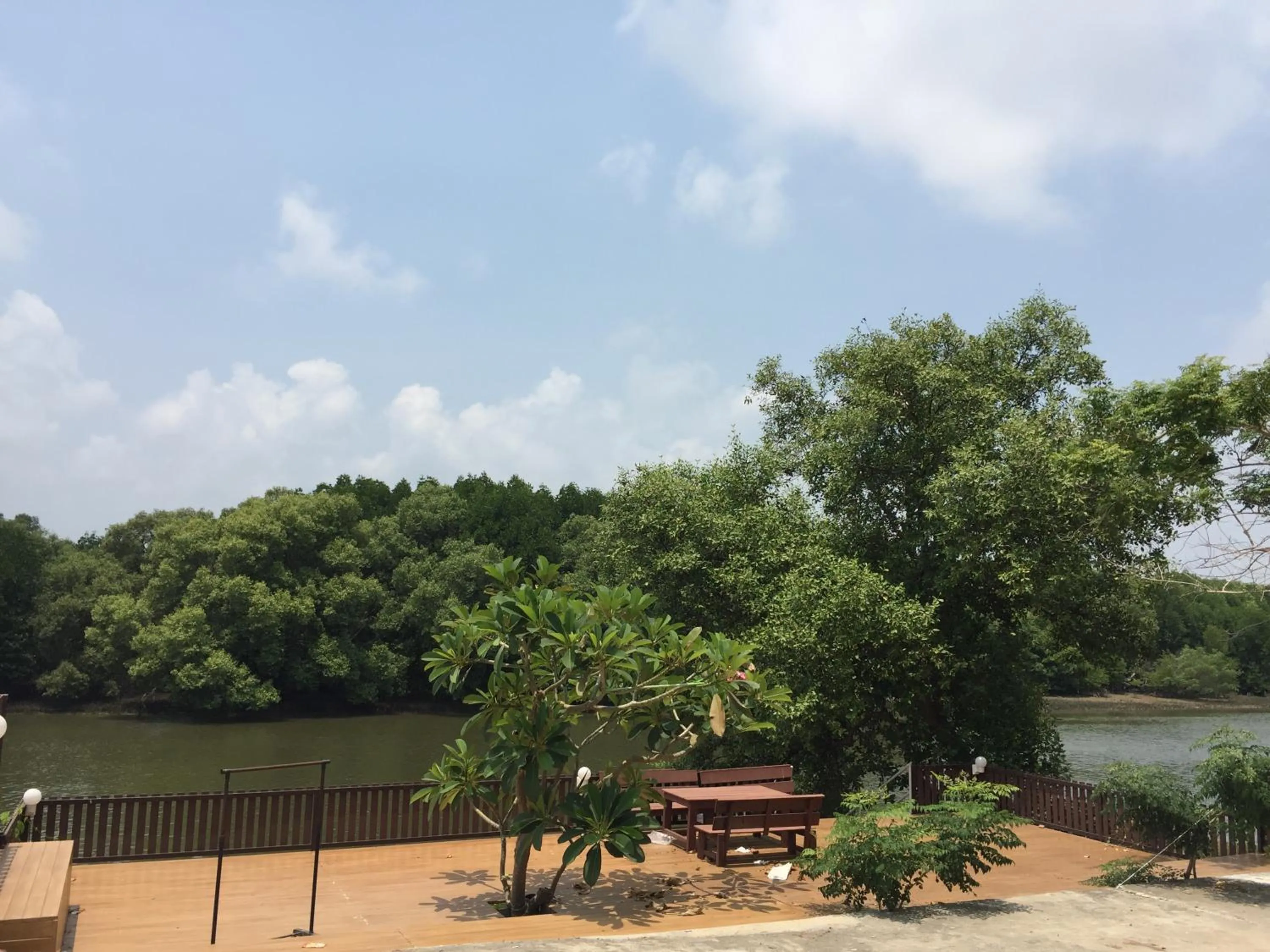 Property building in Banchaitalay Room