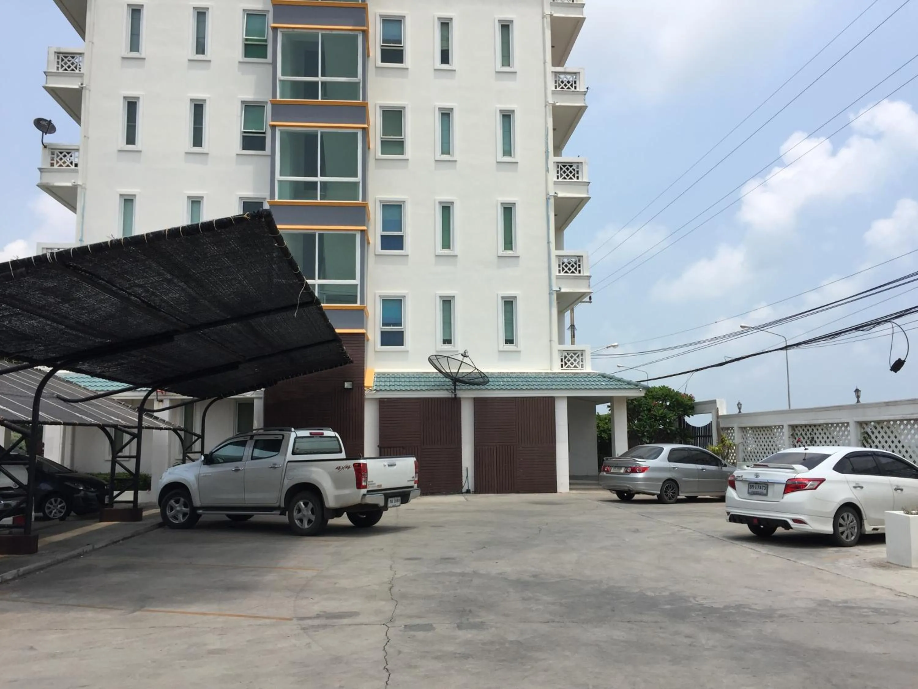 Property building in Banchaitalay Room