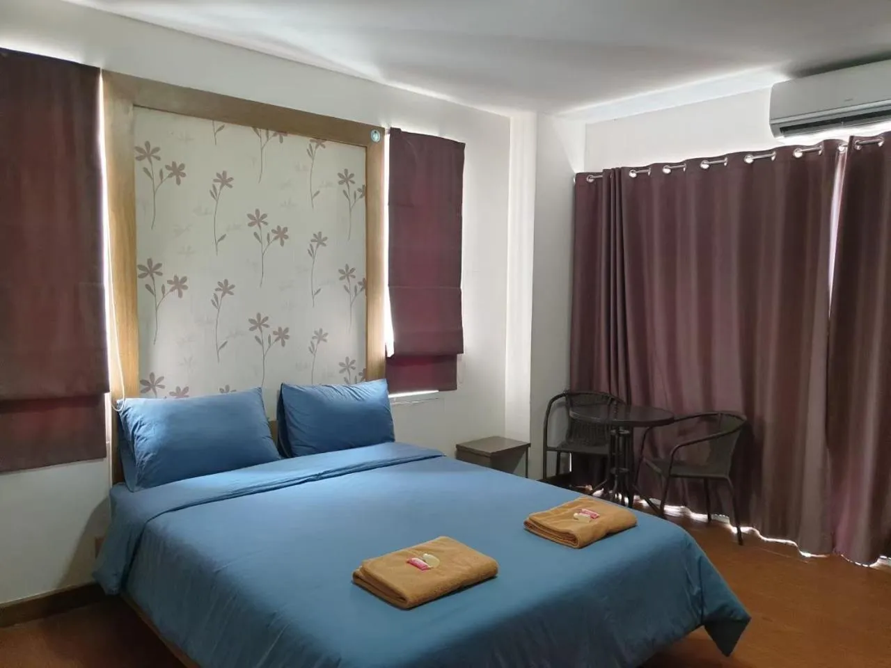 Bed in Banchaitalay Room