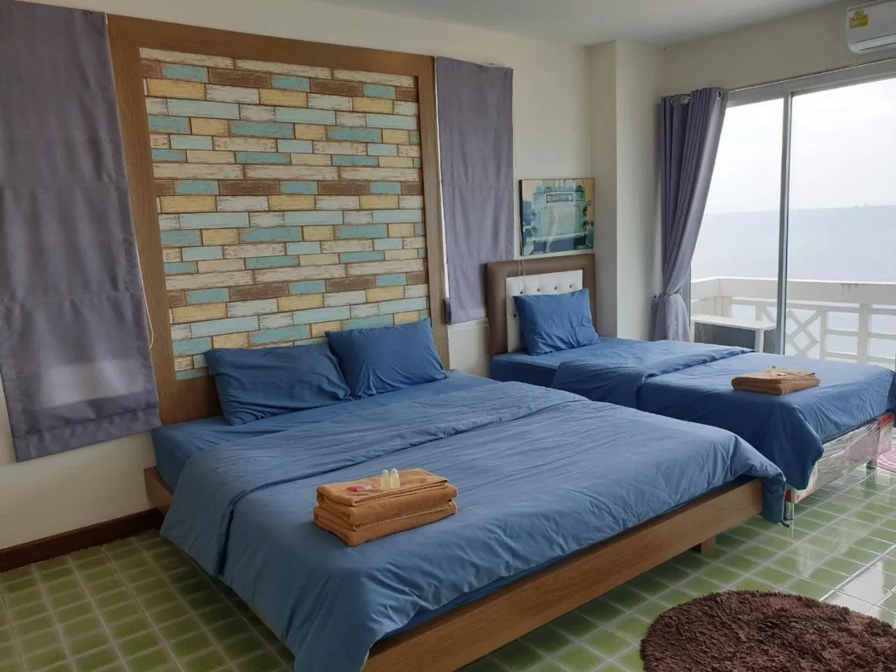 Bed in Banchaitalay Room