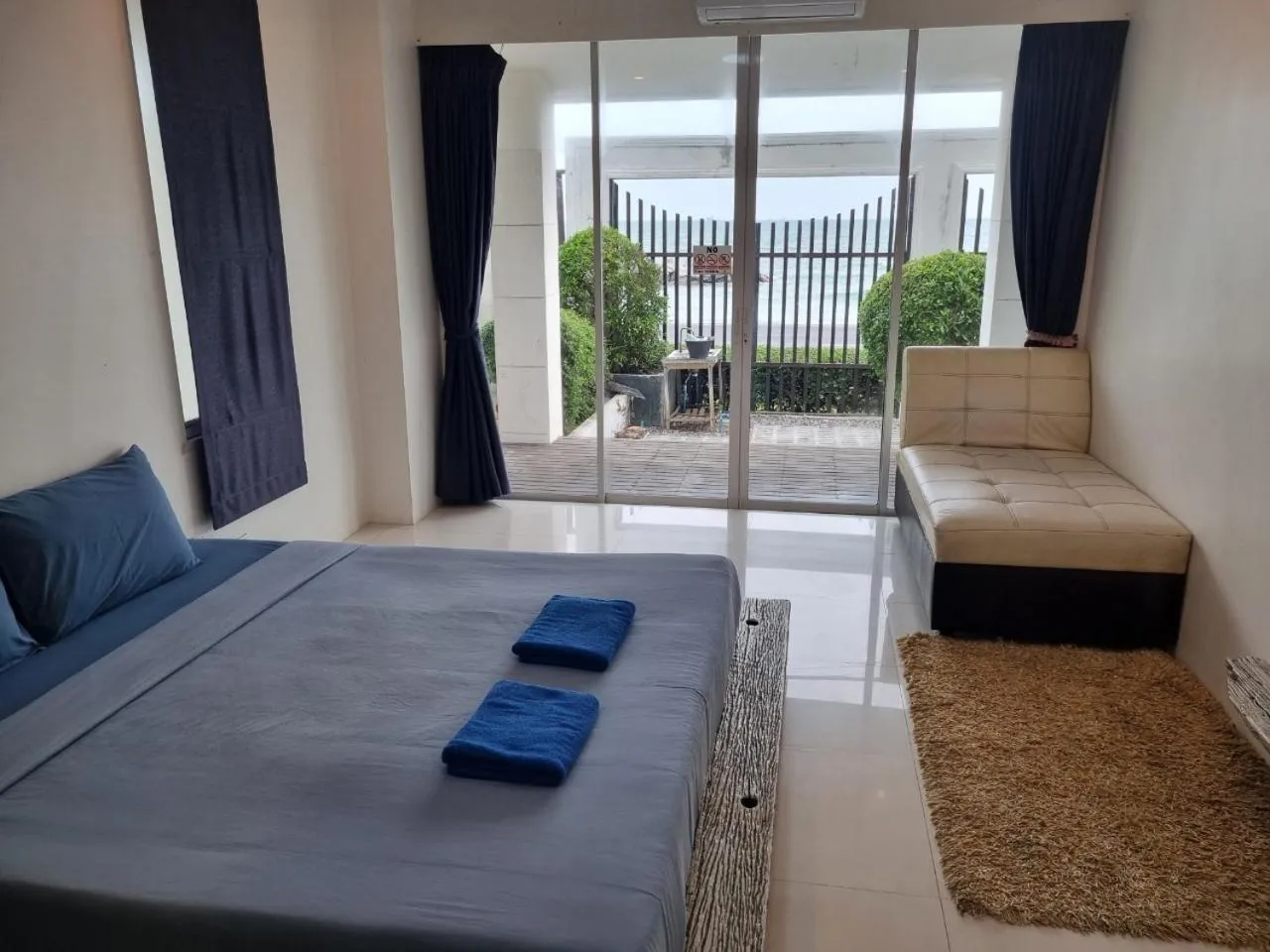 Bed in Banchaitalay Room