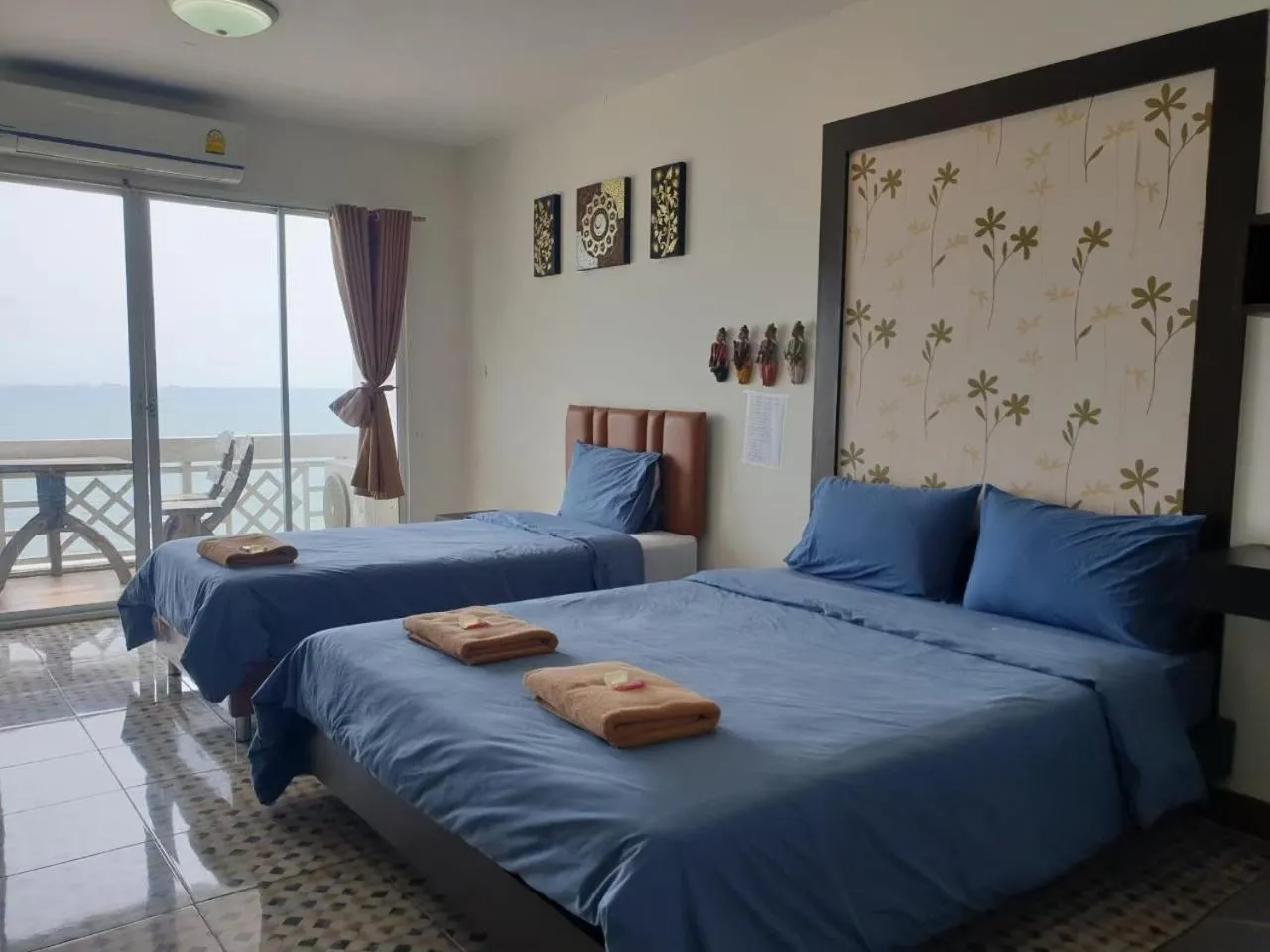 Bed in Banchaitalay Room