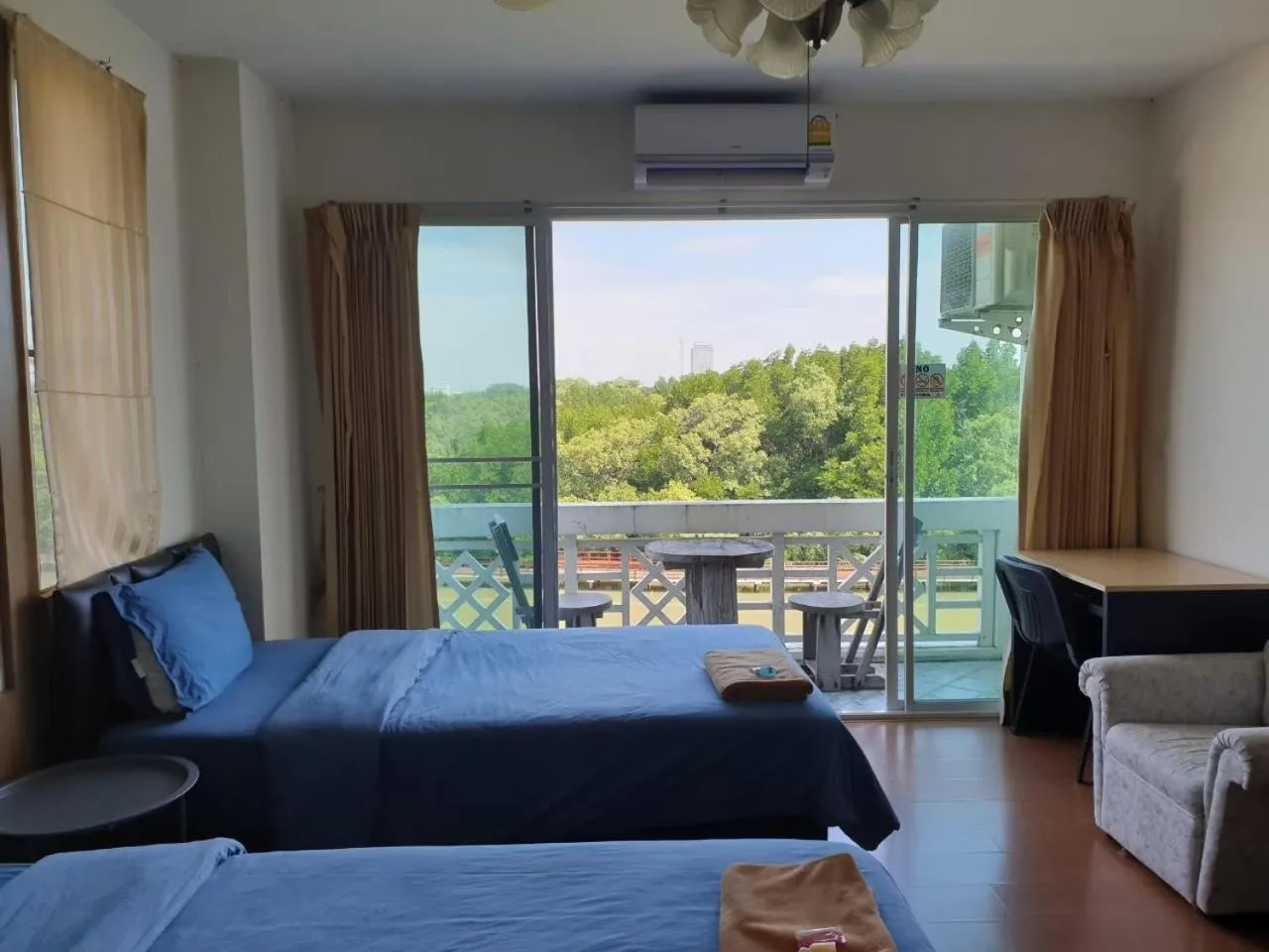 Bed in Banchaitalay Room