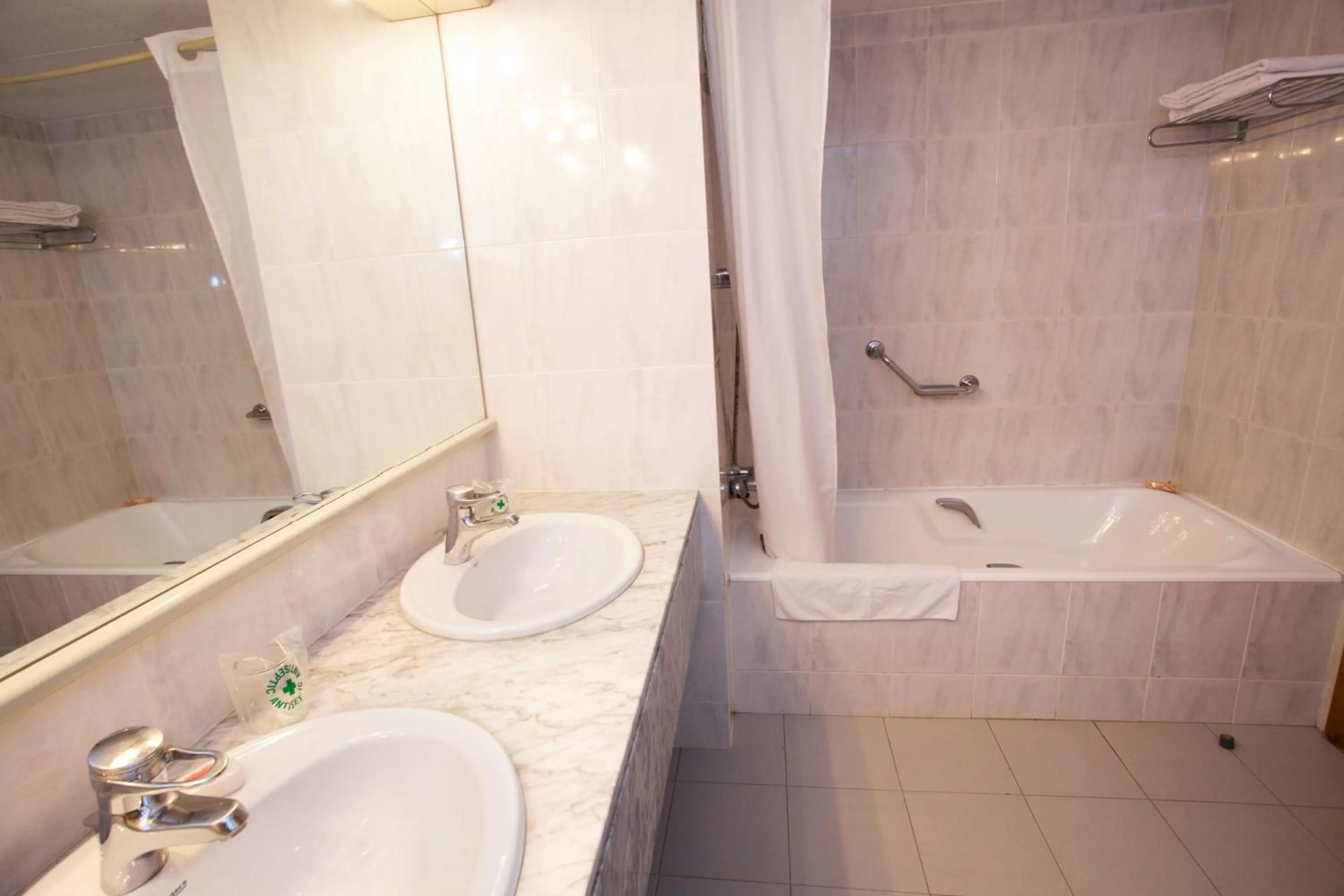 Bathroom in Hotel Domo