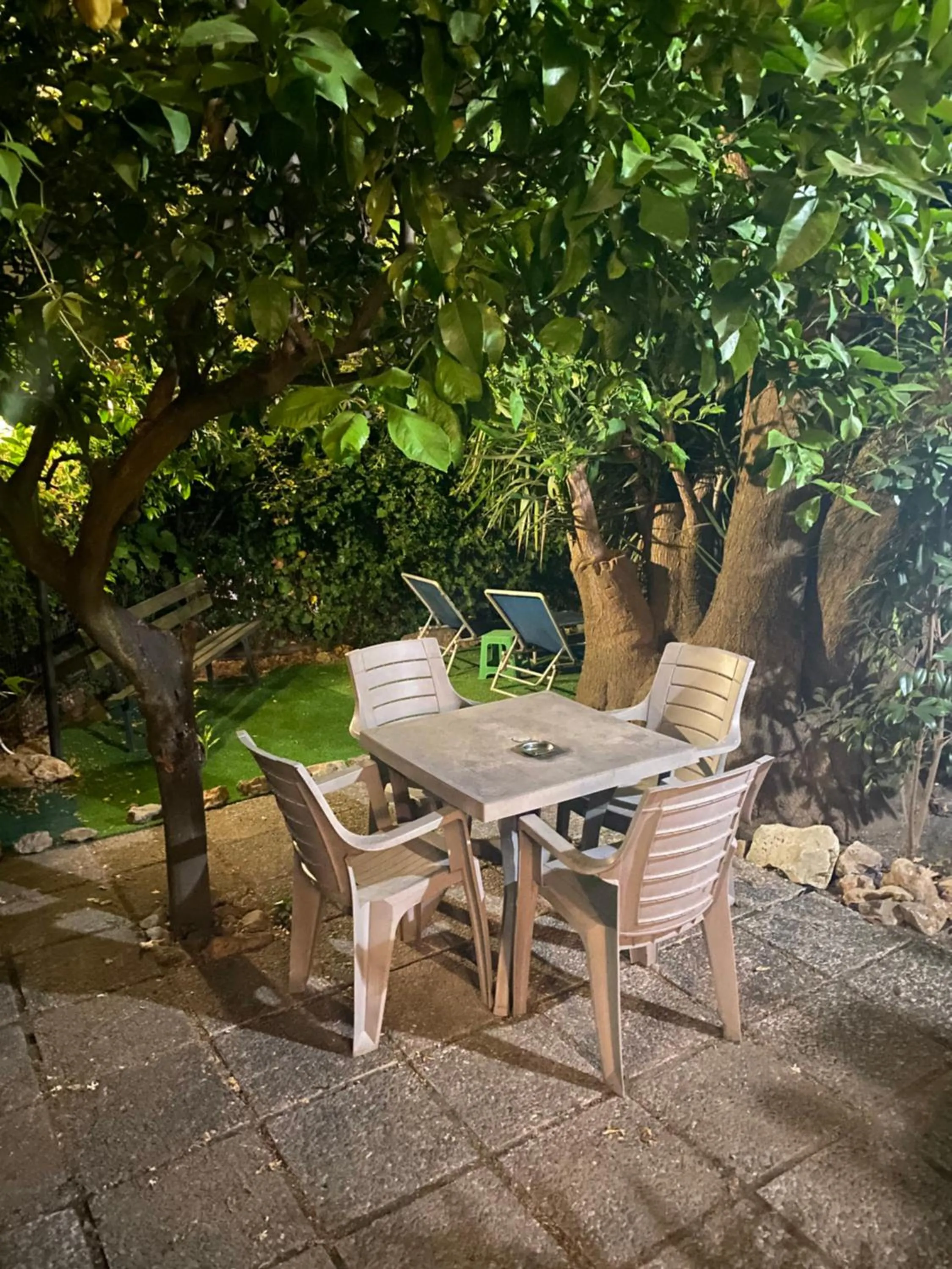 GARDEN HOUSE Apartments in Naples